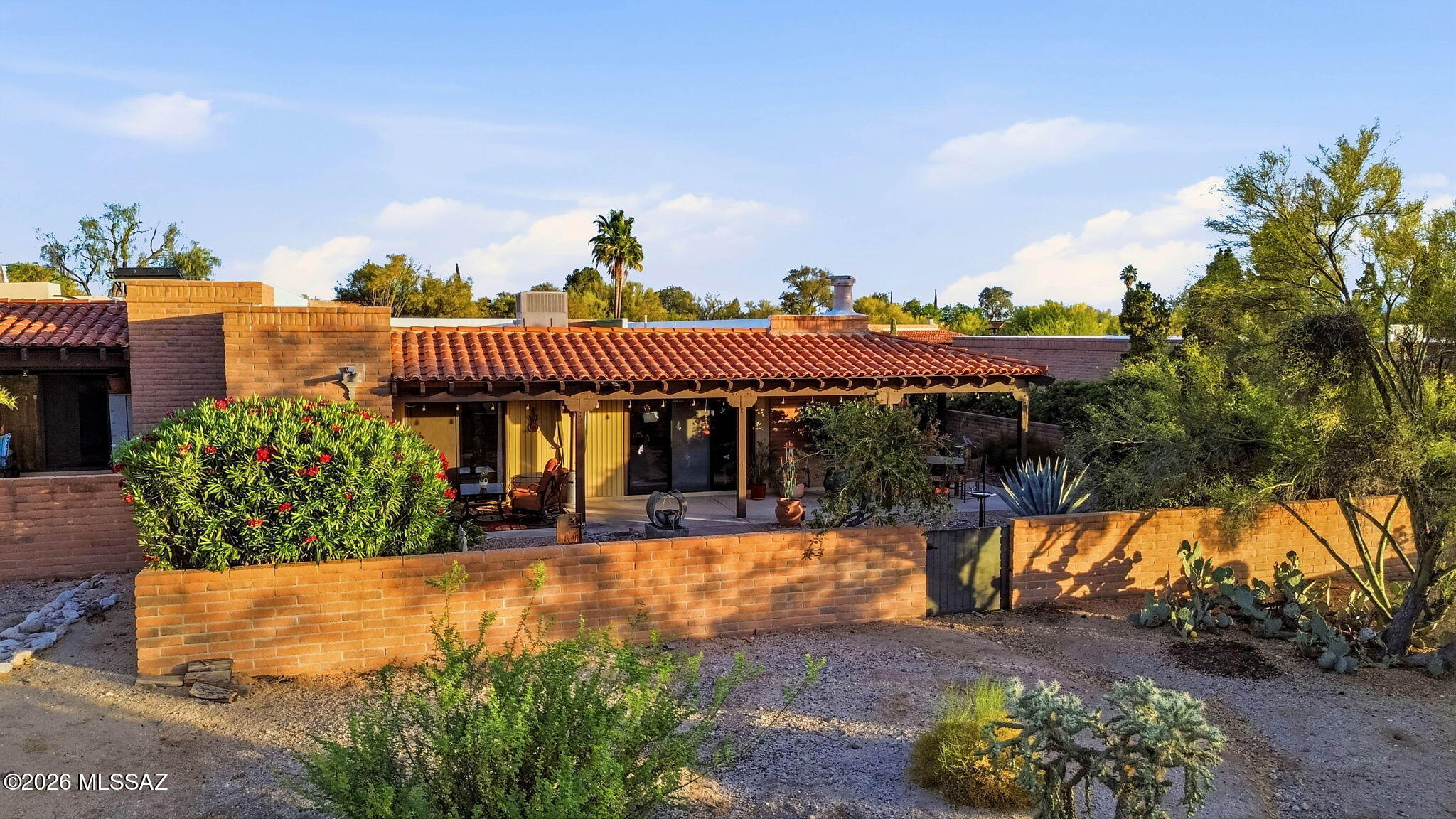 La Cholla Hills(1-313) - Residential