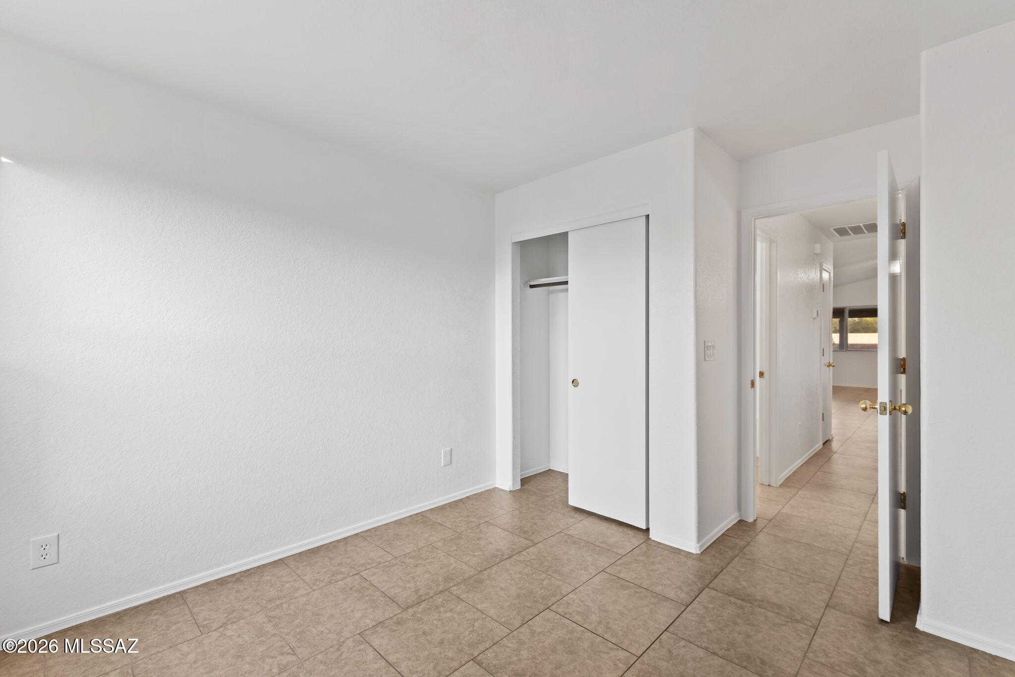 Campana De Plata (1-77) - Residential