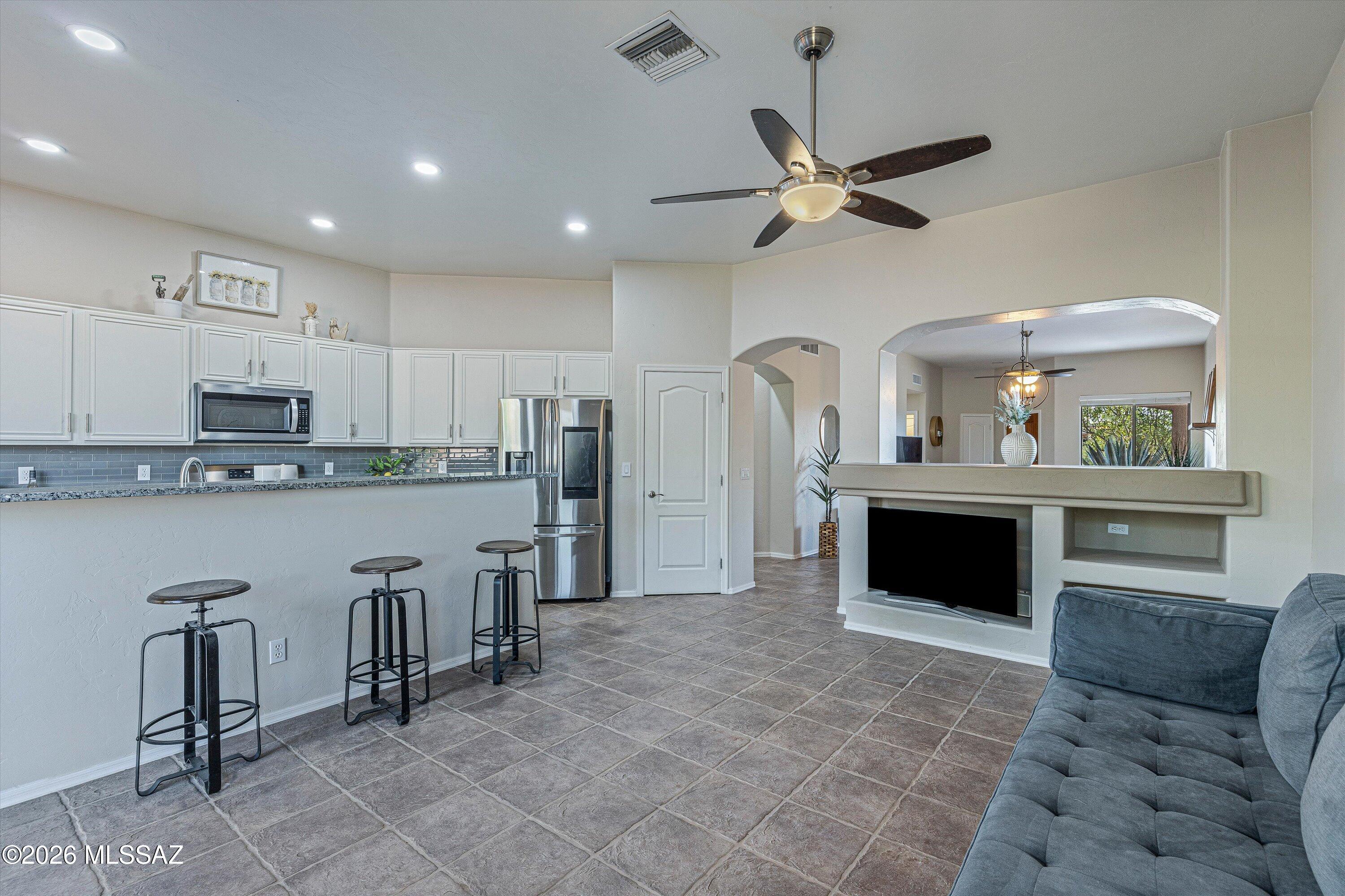 Marquette Place (1-44) - Residential