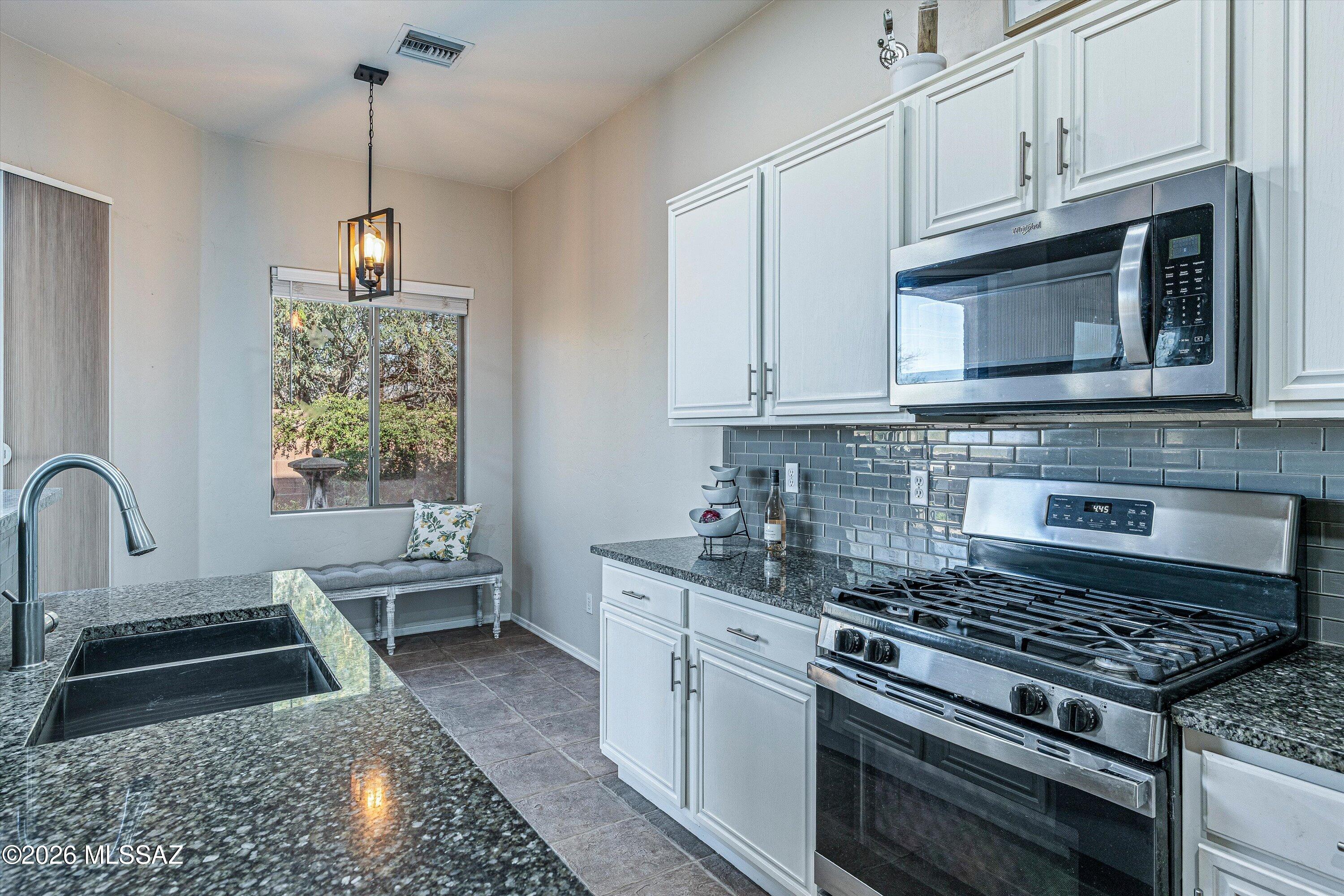Marquette Place (1-44) - Residential
