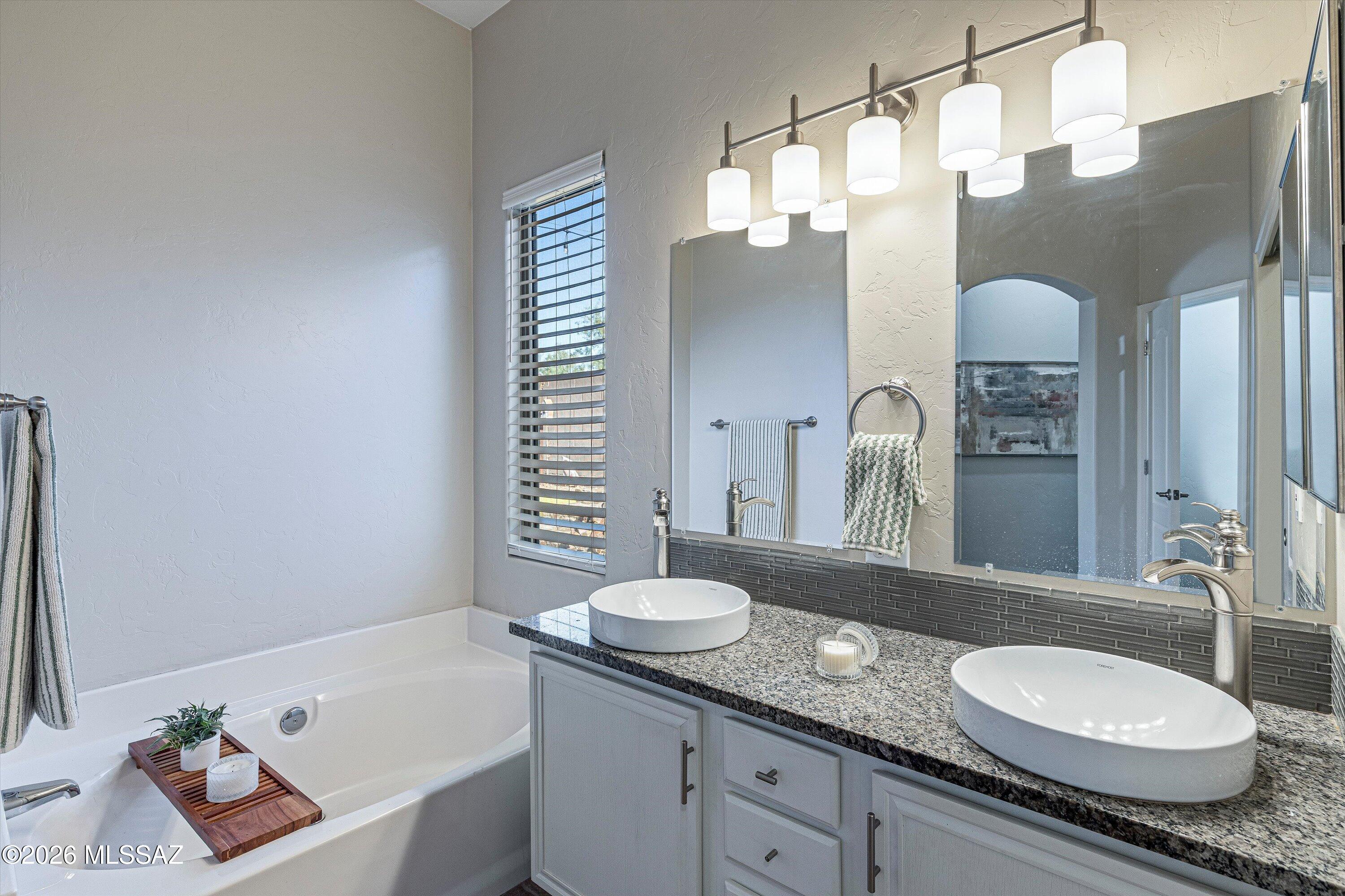 Marquette Place (1-44) - Residential