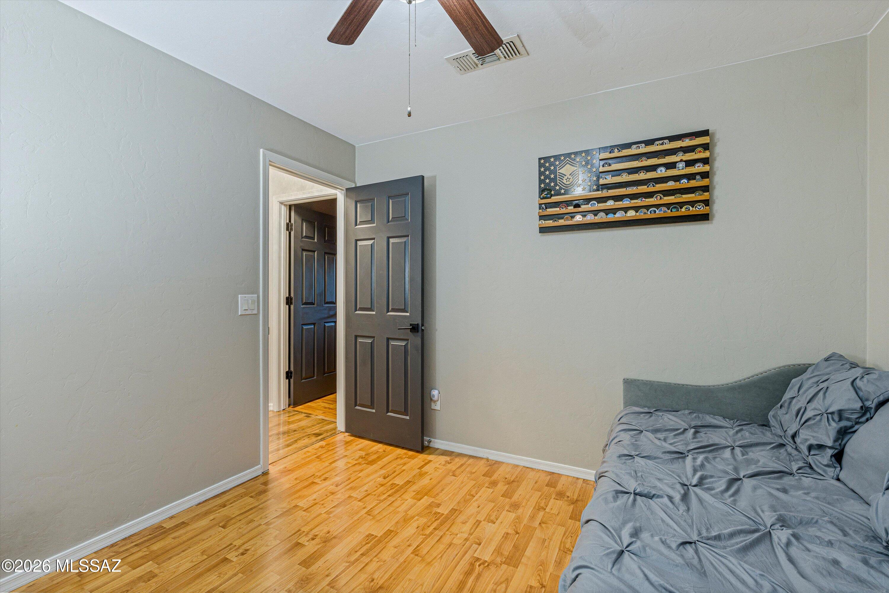 Black Horse (1-411) - Residential