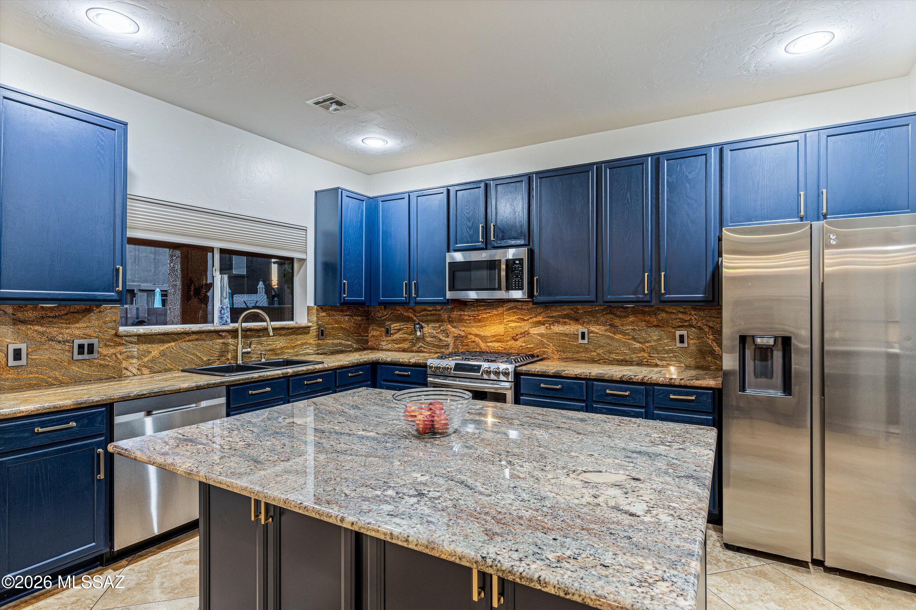 Black Horse (1-411) - Residential