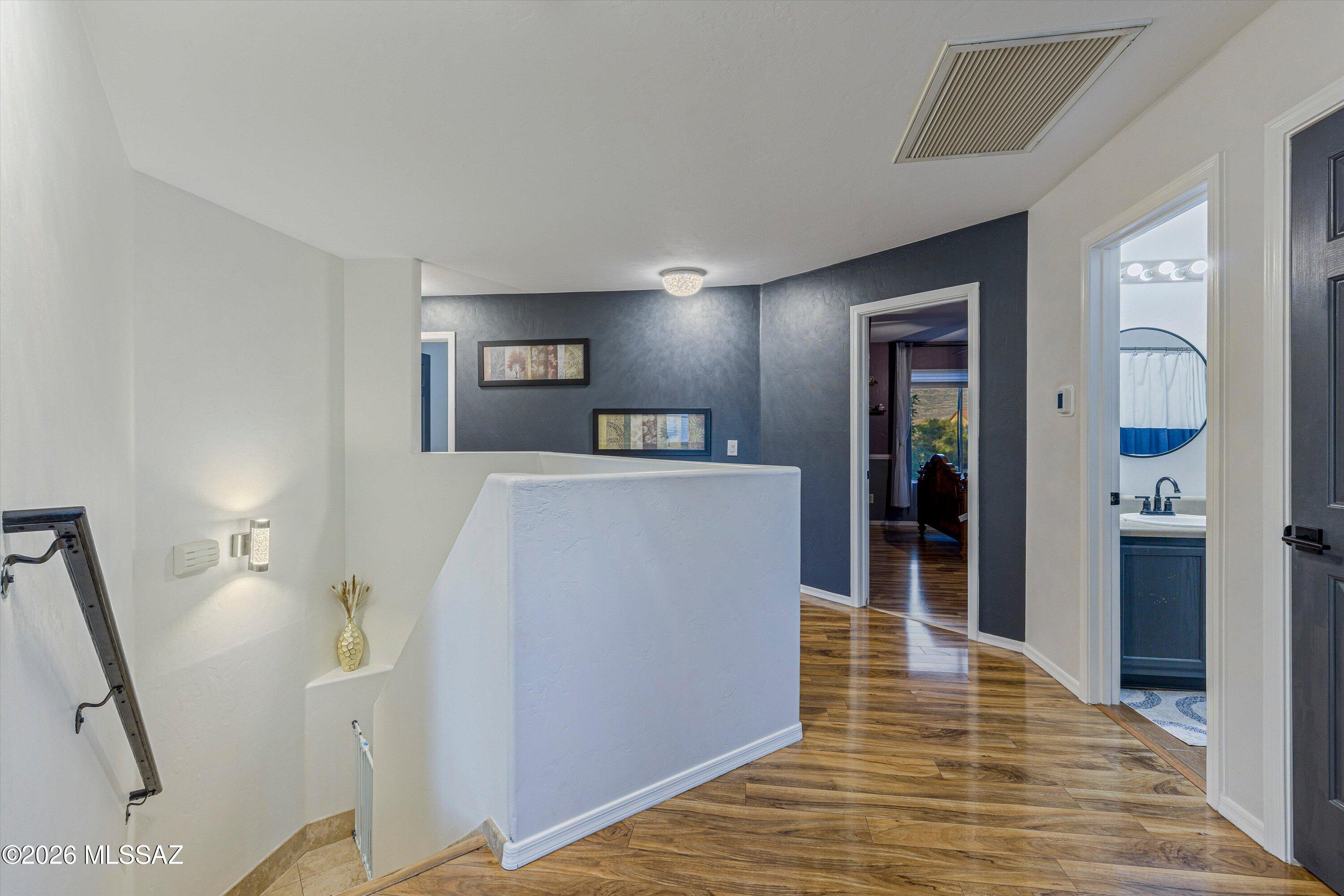 Black Horse (1-411) - Residential