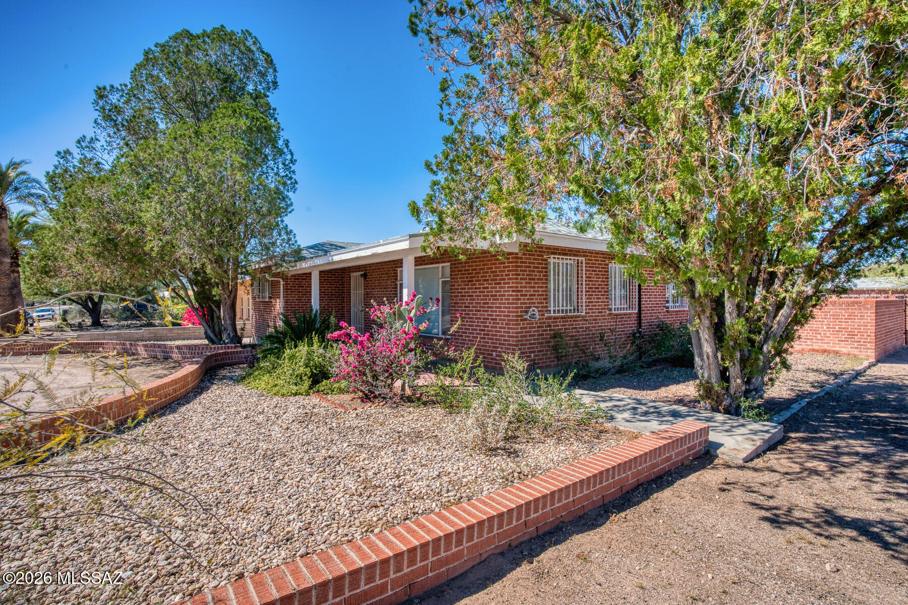 Broadway Manor - Residential