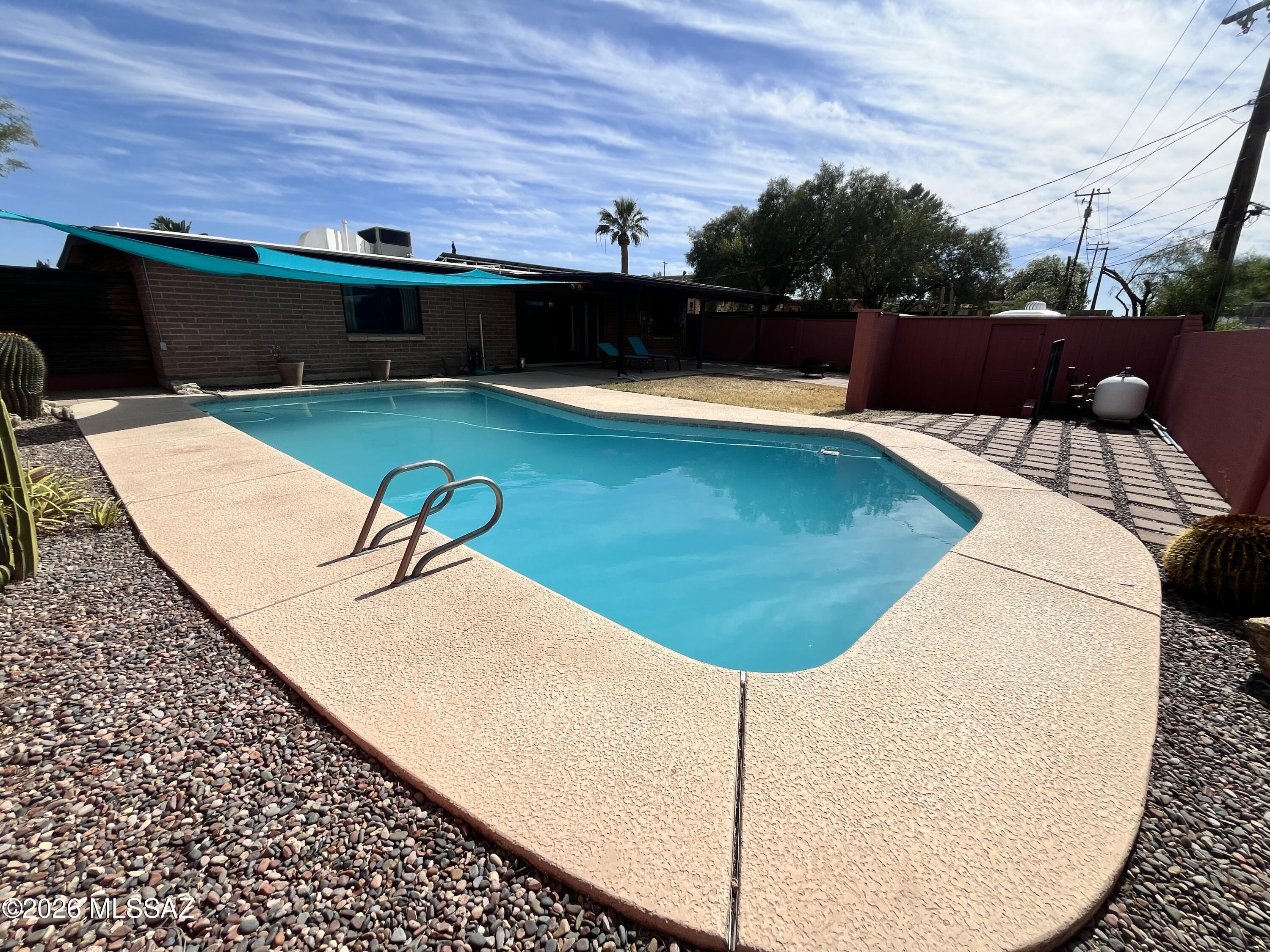 Vista Del Sierras East (1-83) - Residential Lease