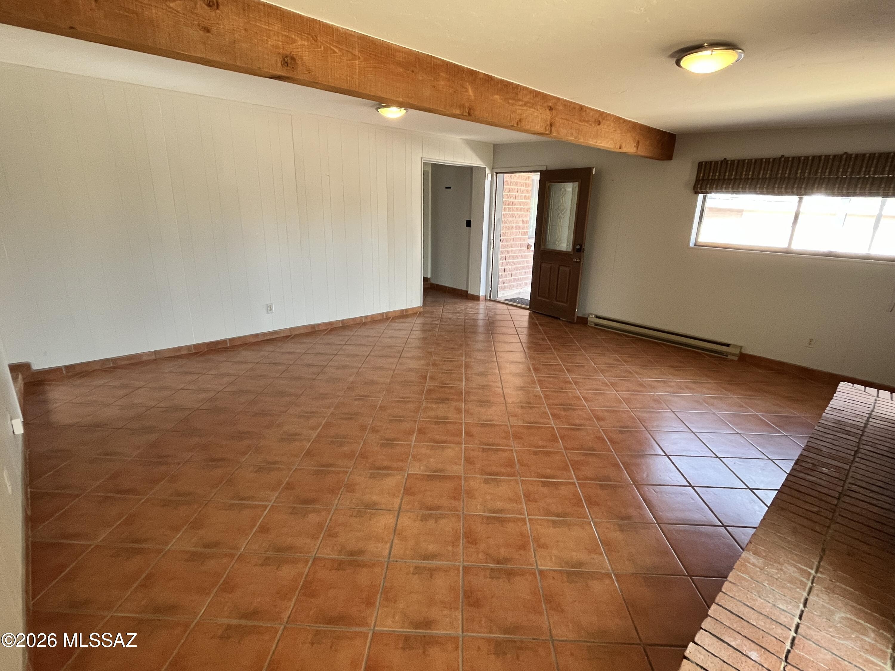 Vista Del Sierras East (1-83) - Residential Lease