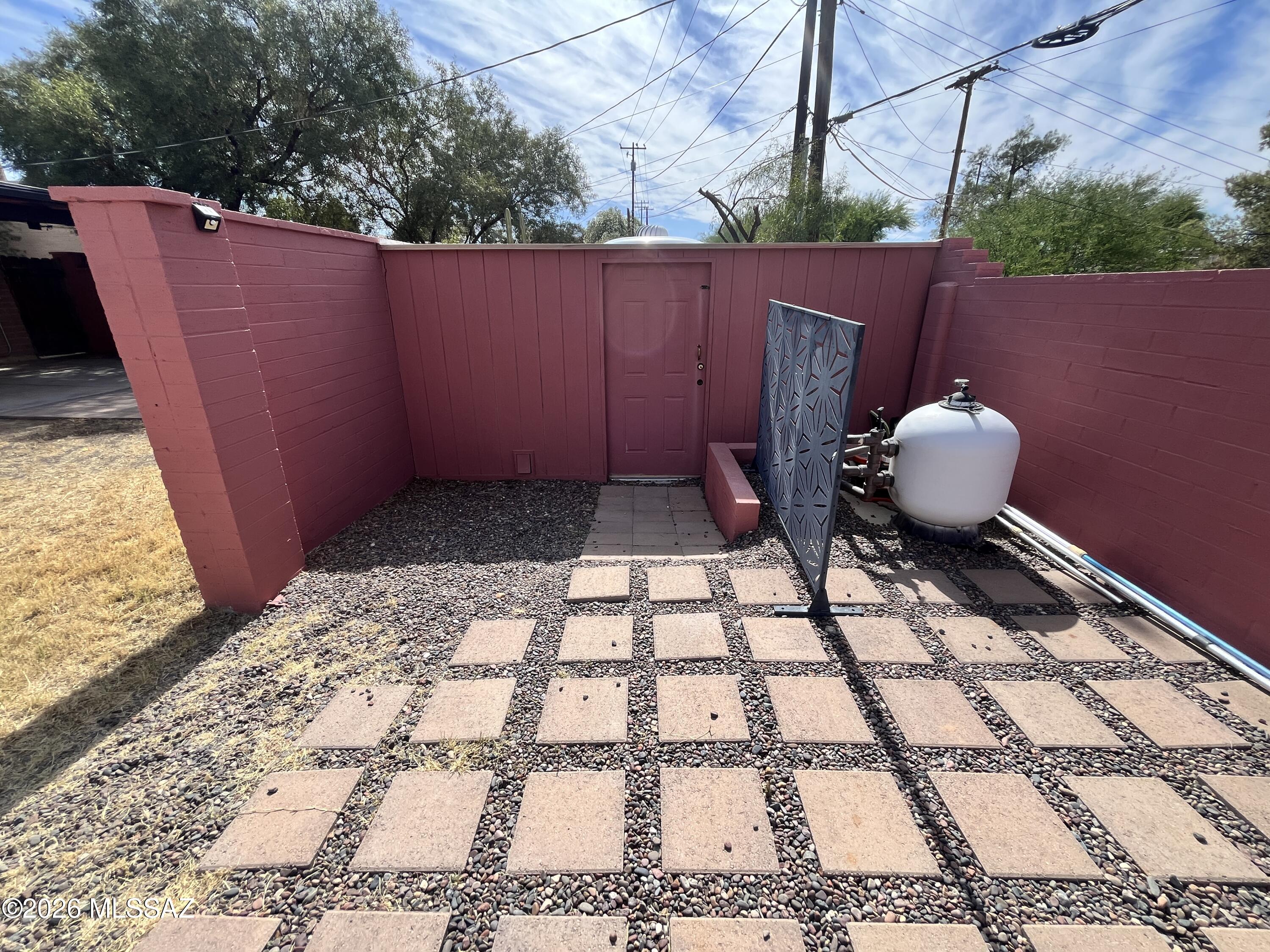 Vista Del Sierras East (1-83) - Residential Lease