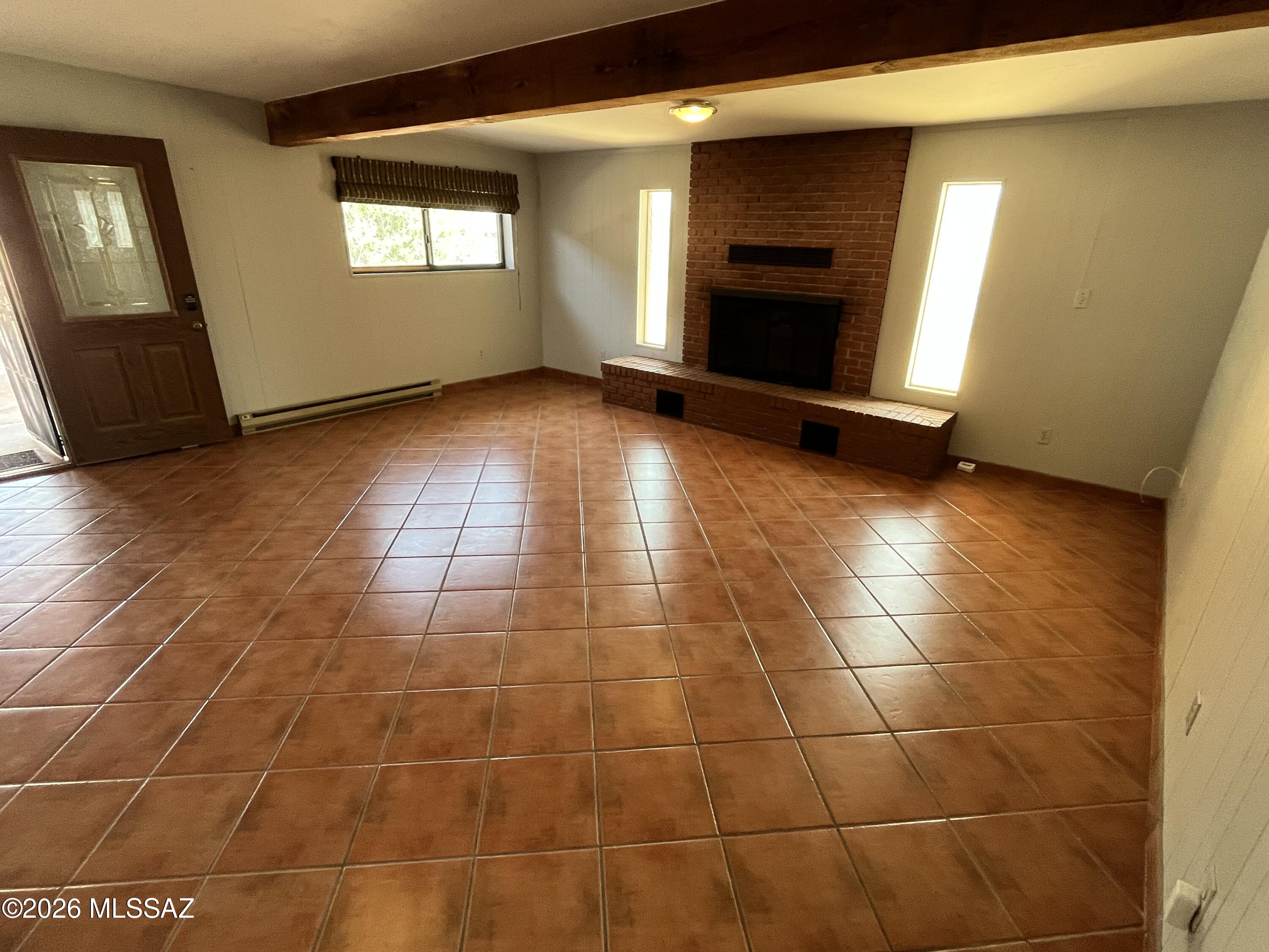 Vista Del Sierras East (1-83) - Residential Lease