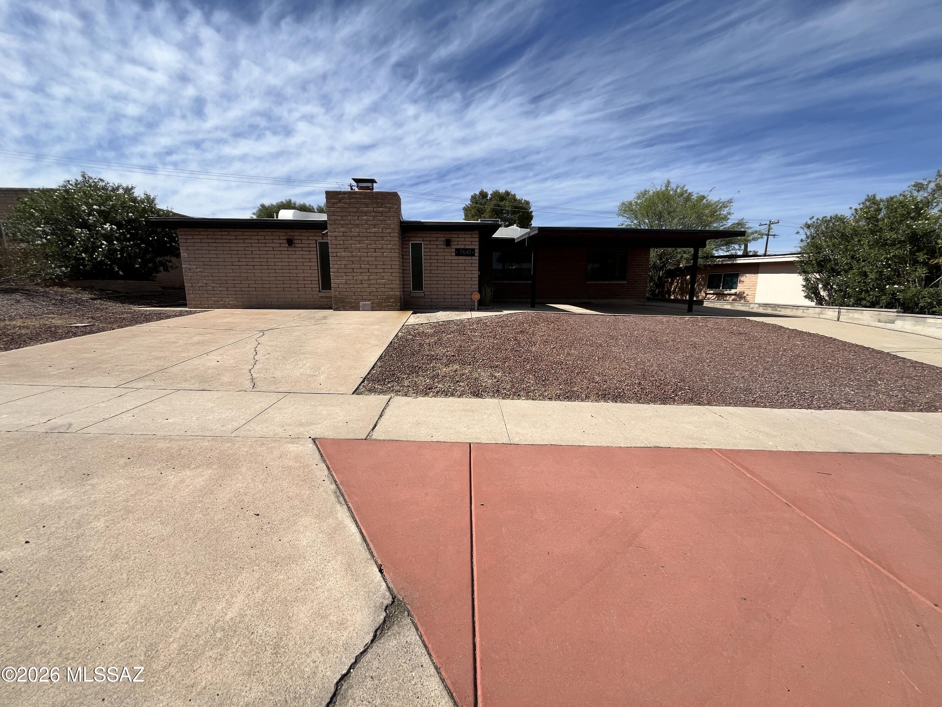 Vista Del Sierras East (1-83) - Residential Lease