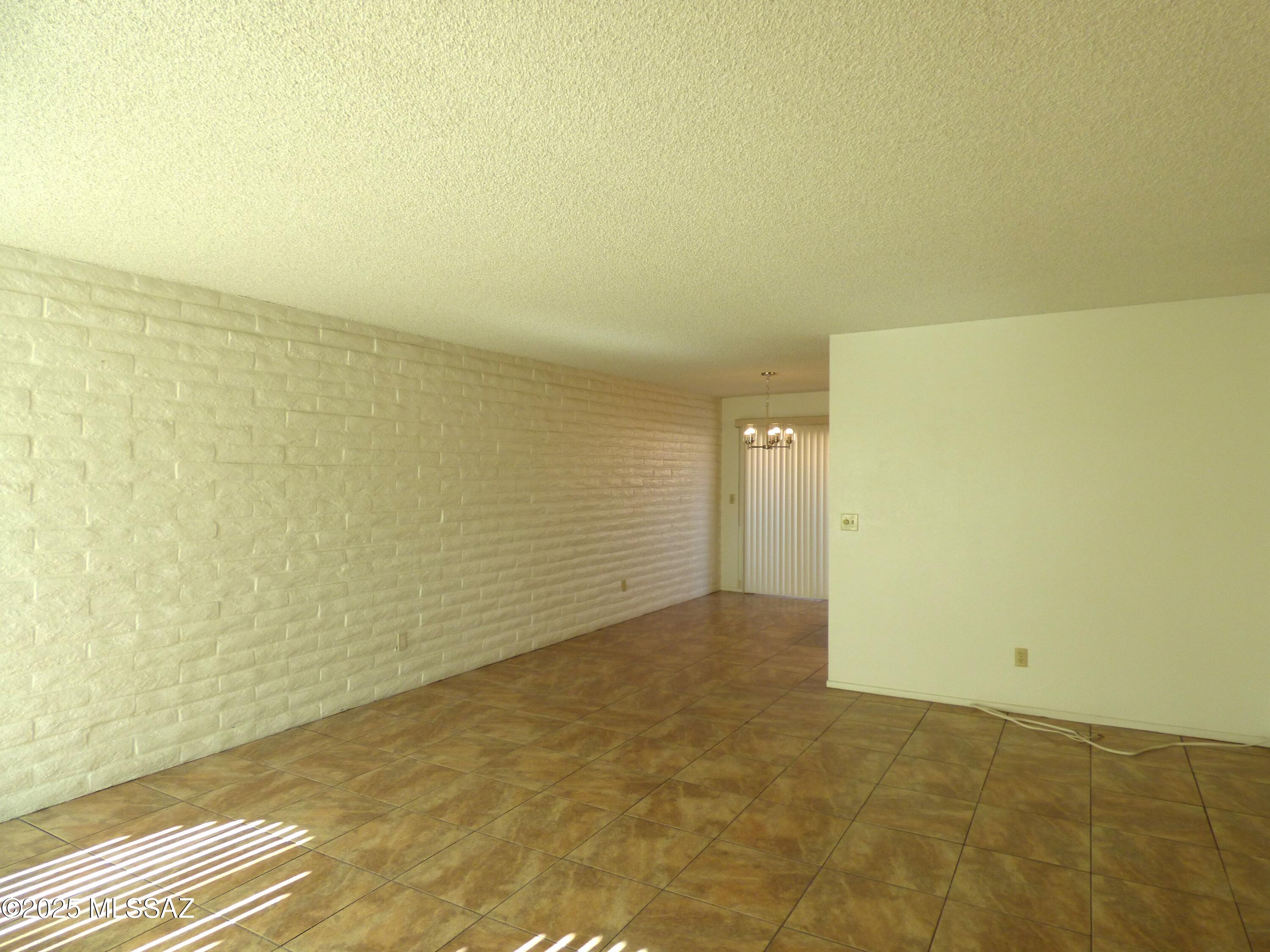 Villa La Estela Garden Townhouses (1-76) - Residential Lease