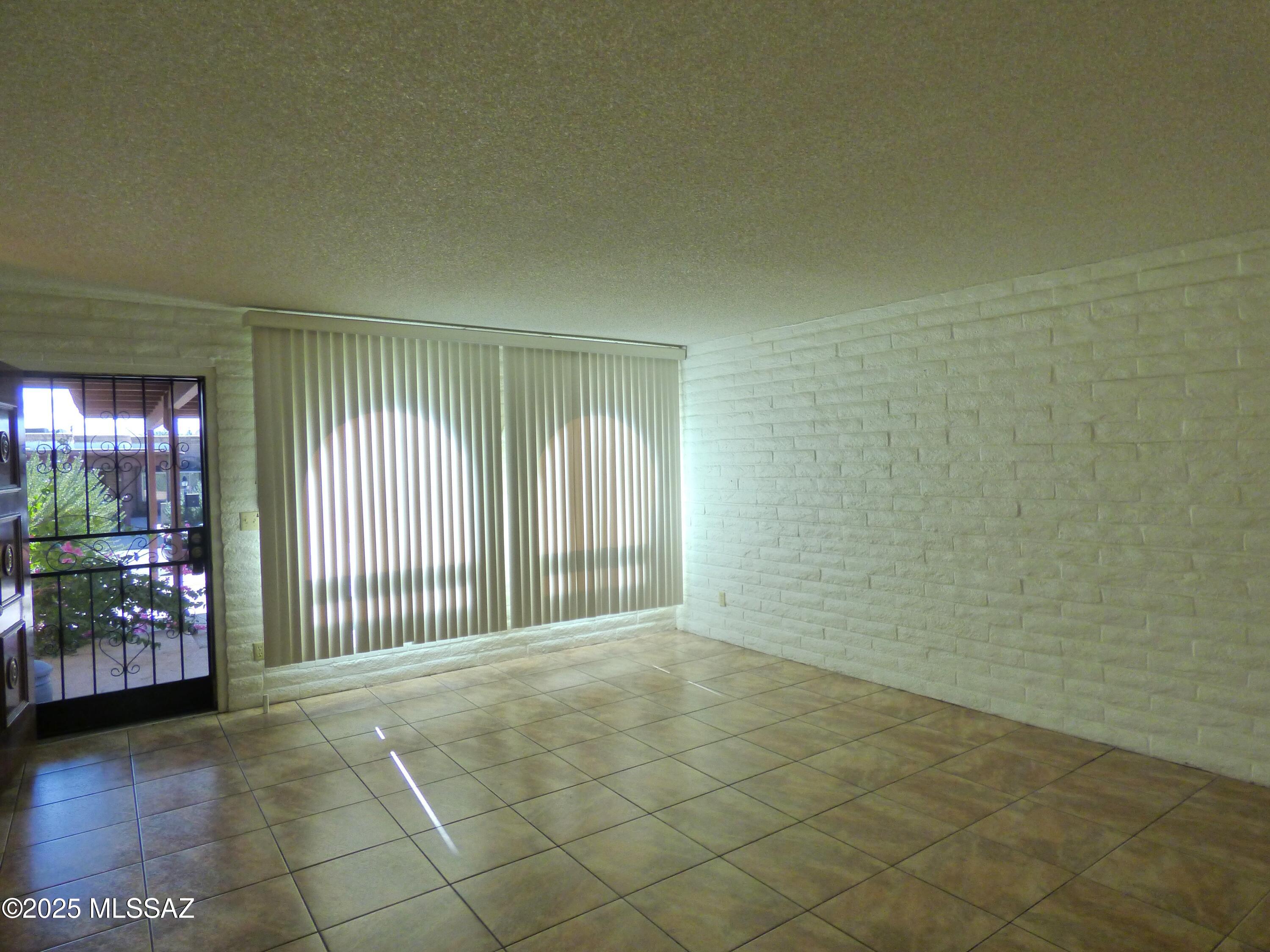 Villa La Estela Garden Townhouses (1-76) - Residential Lease