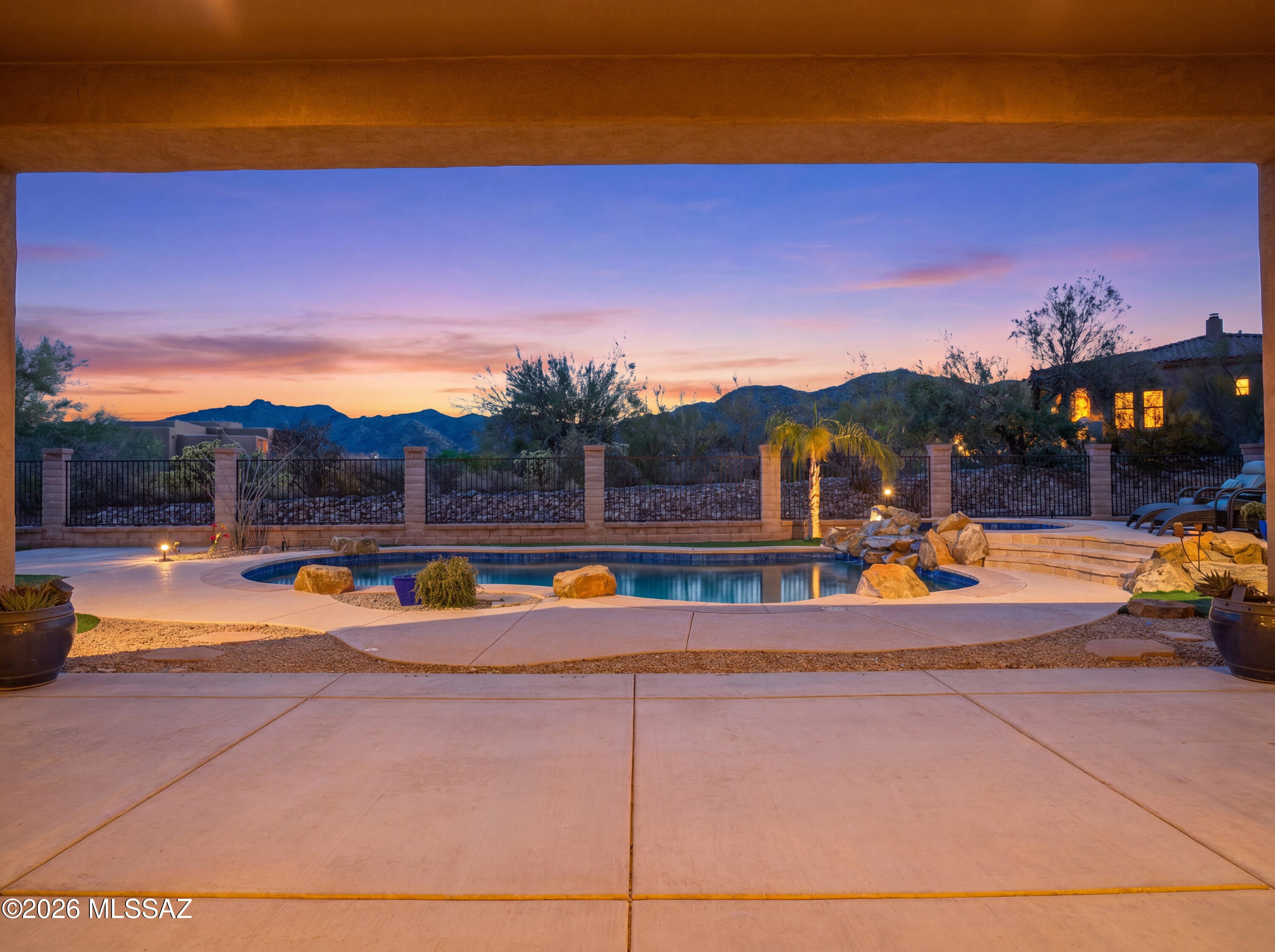 Dos Lagos at Dove Mountain (1-91) - Residential