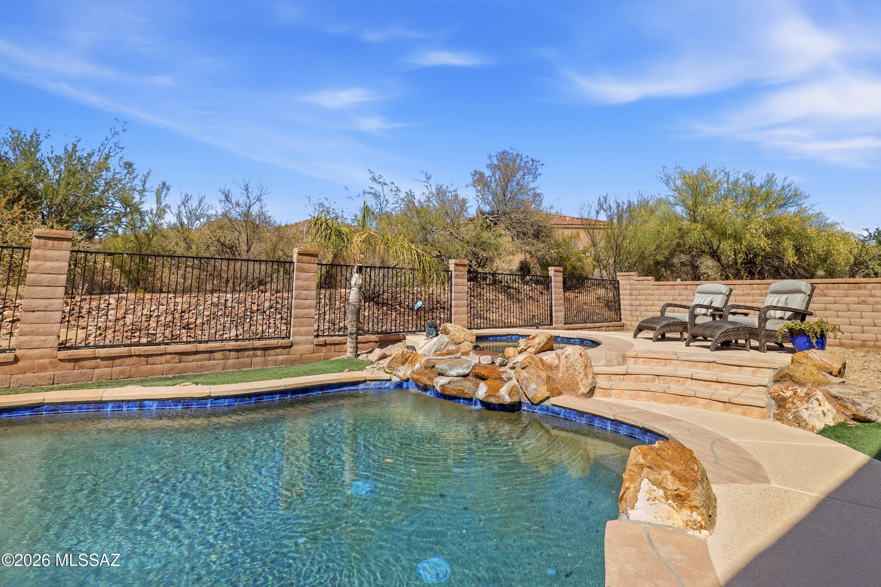 Dos Lagos at Dove Mountain (1-91) - Residential
