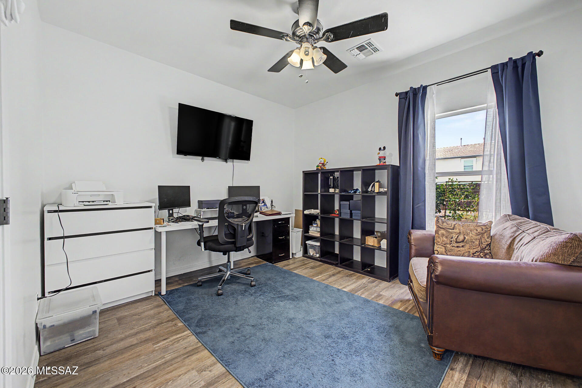 Black Horse (1-411) - Residential