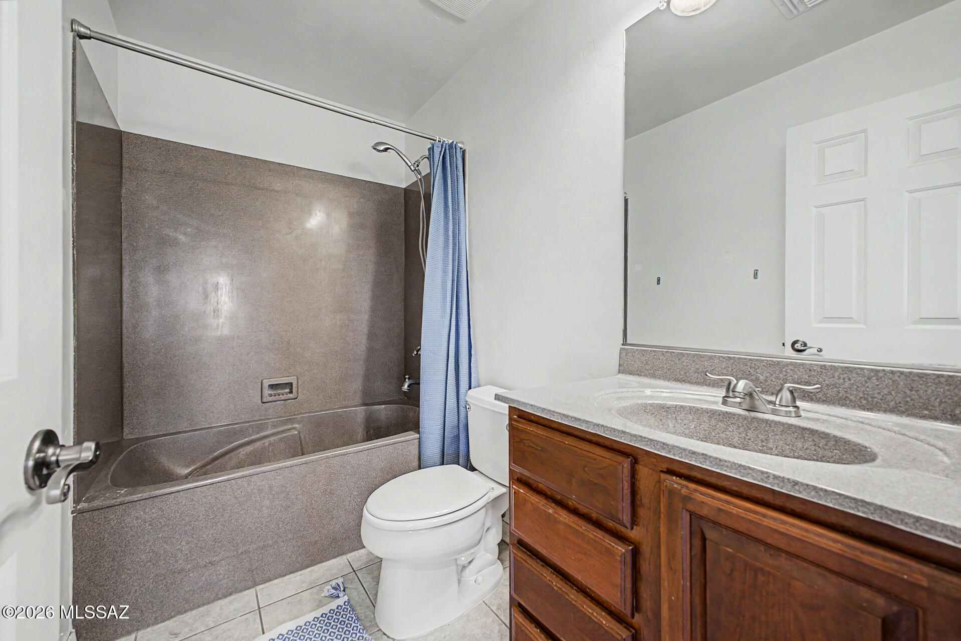 Black Horse (1-411) - Residential