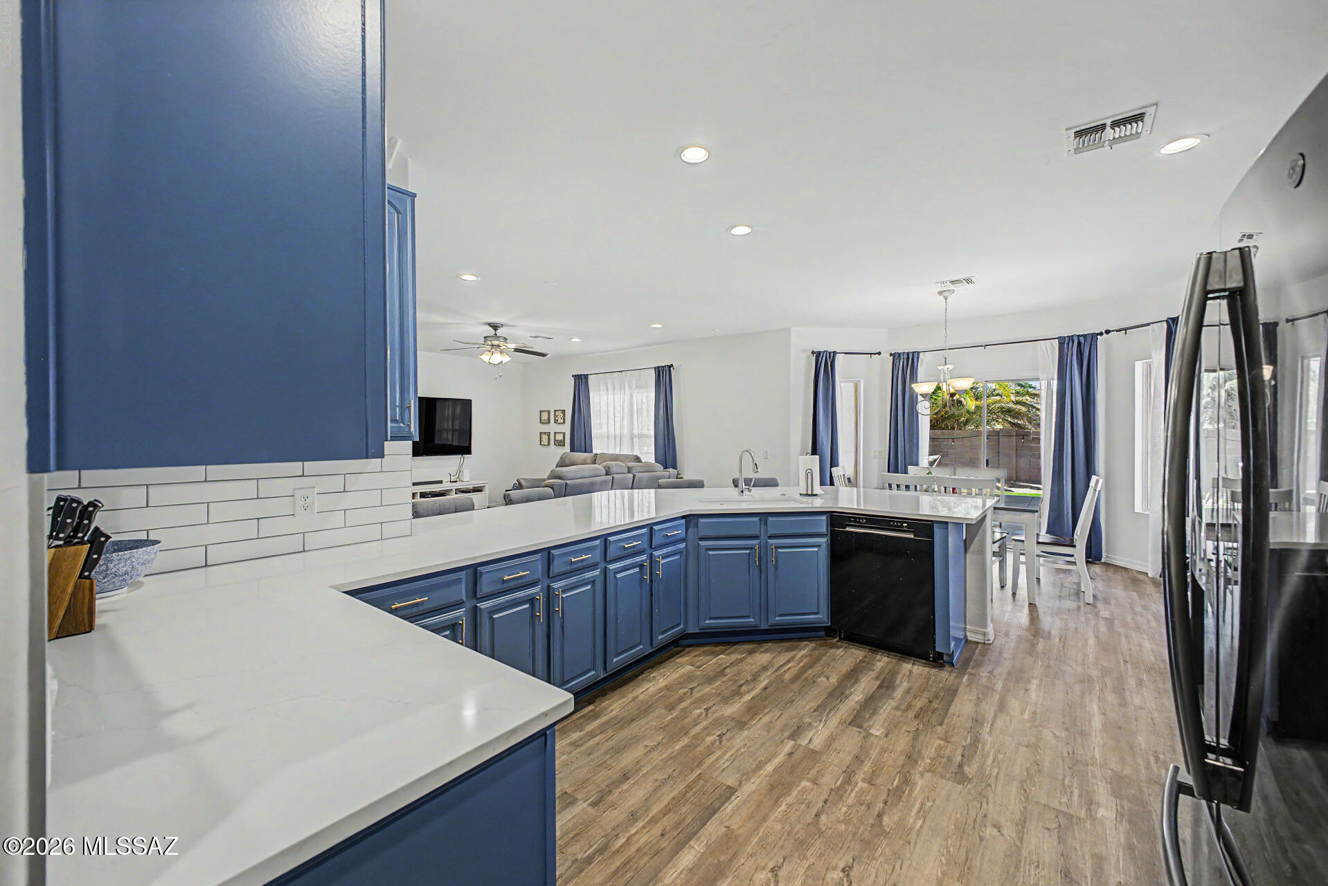 Black Horse (1-411) - Residential