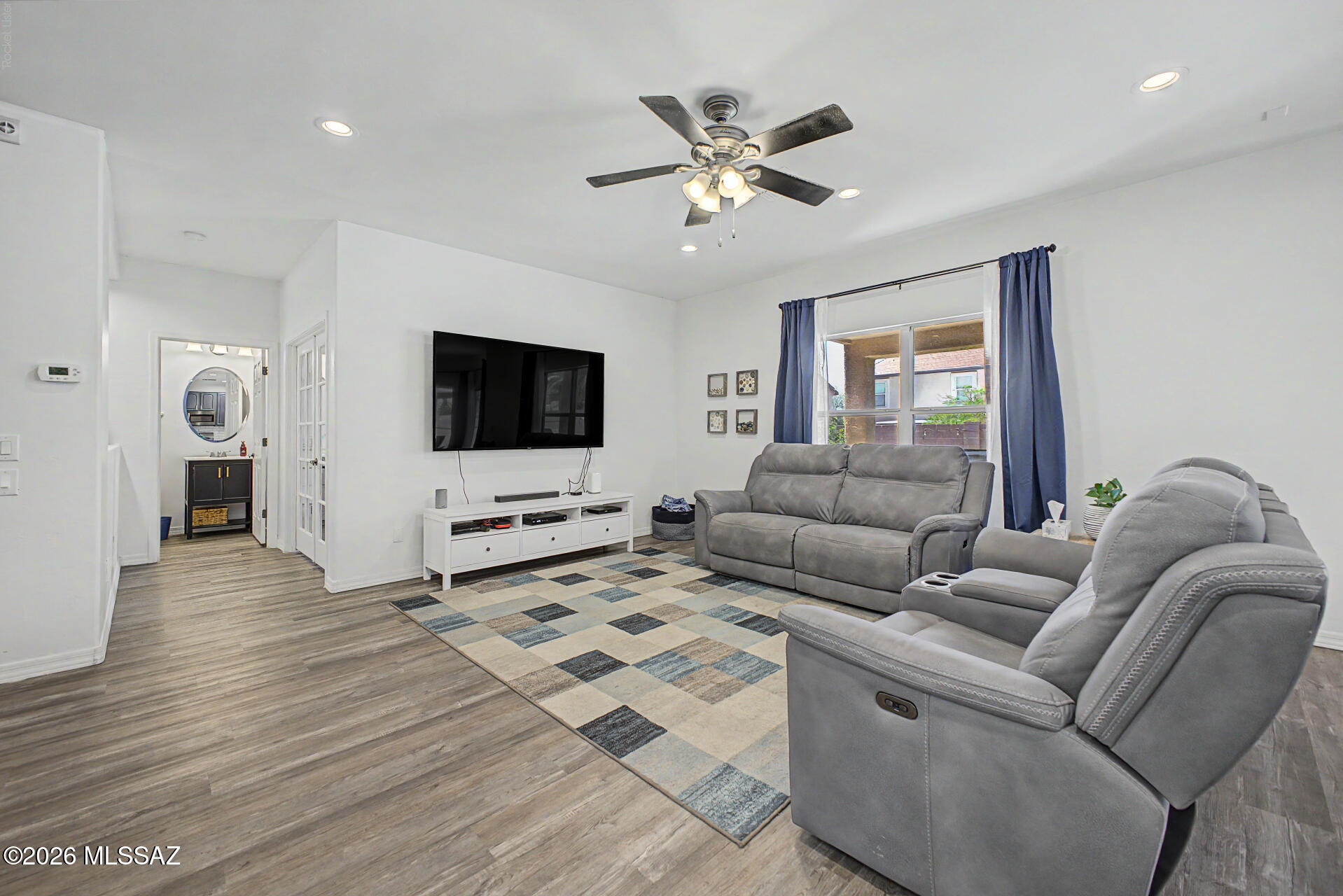 Black Horse (1-411) - Residential