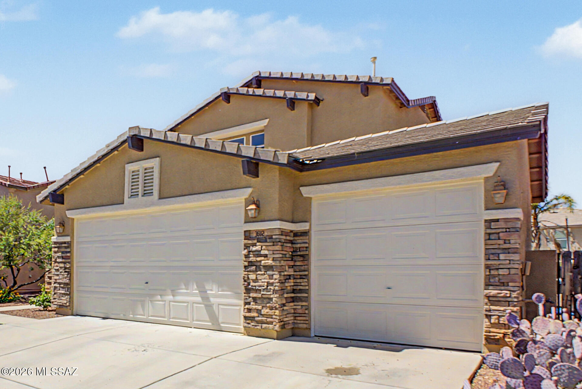 Black Horse (1-411) - Residential