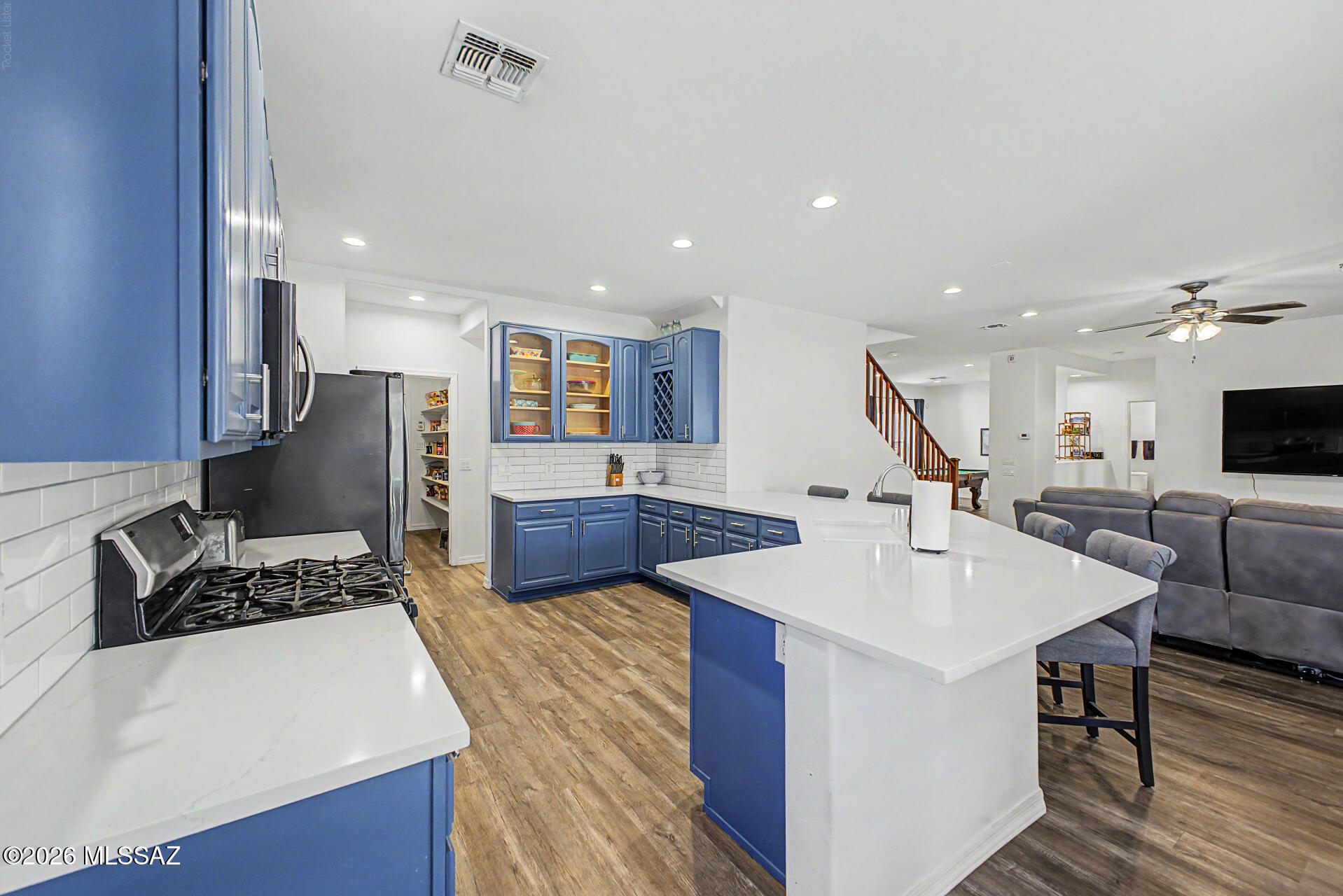 Black Horse (1-411) - Residential