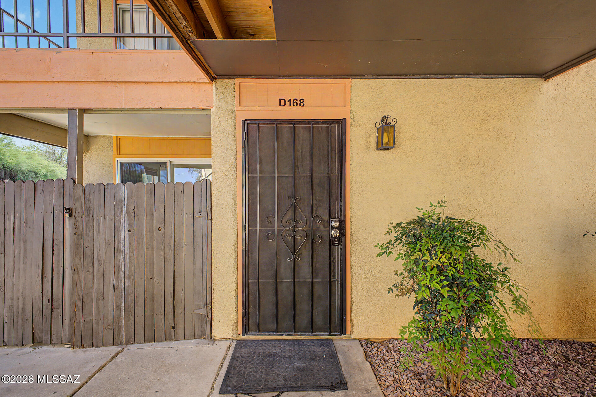 Check out this delightful ground-level studio condo offering comfort and convenience! The inviting open-concept layout is perfect for easy living and low maintenance. Features include fresh neutral paint, tile flooring, natural light, window blinds, and ceiling fans for year-round comfort. The kitchen offers ample cabinet space and matching appliances, making meal prep a breeze. Relax on the covered patio or enjoy the community pool. Ideally located near restaurants, shopping, and entertainment, this is a fantastic opportunity you won't want to miss! Owner/Agent