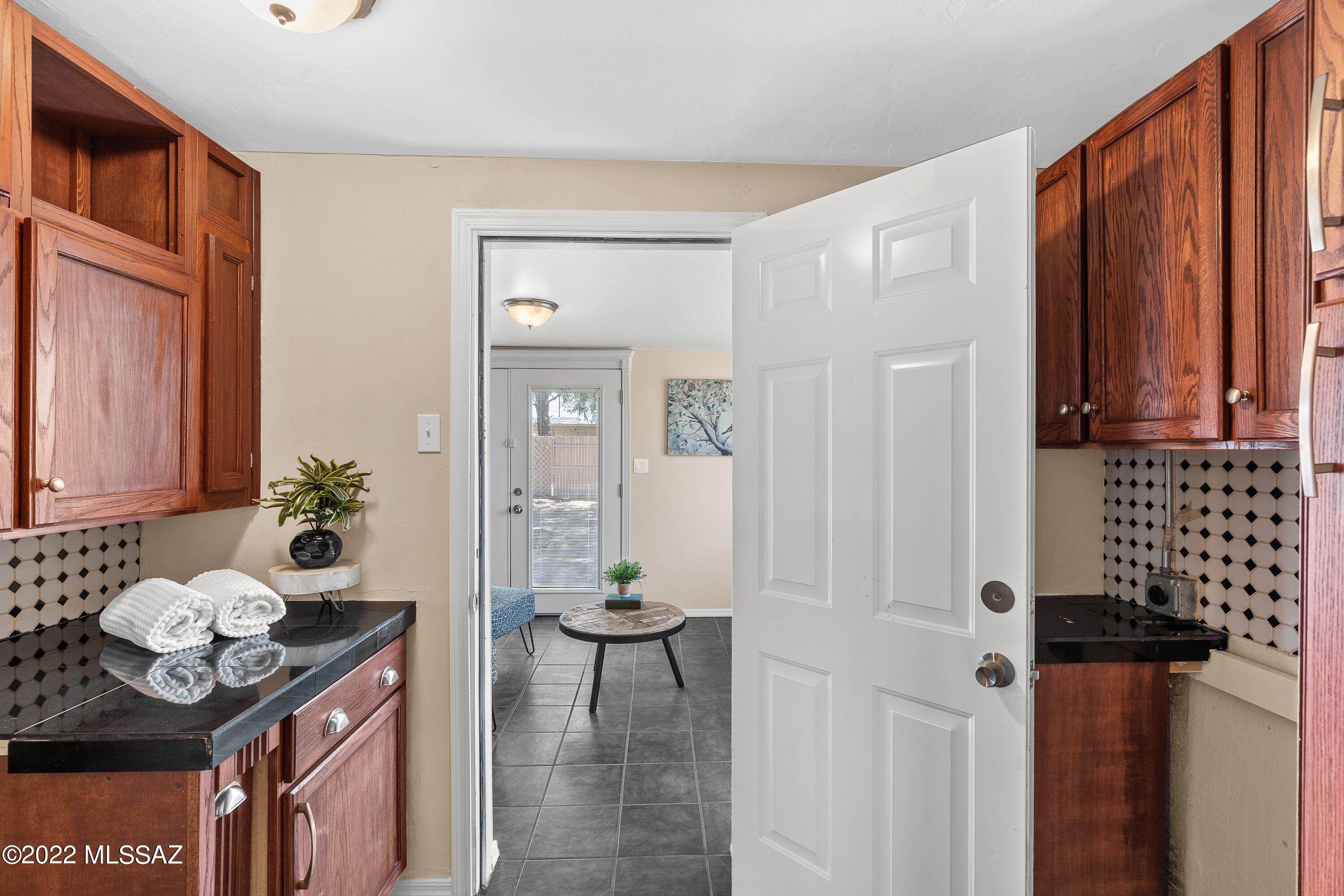 Craycroft Terrace - Residential Lease