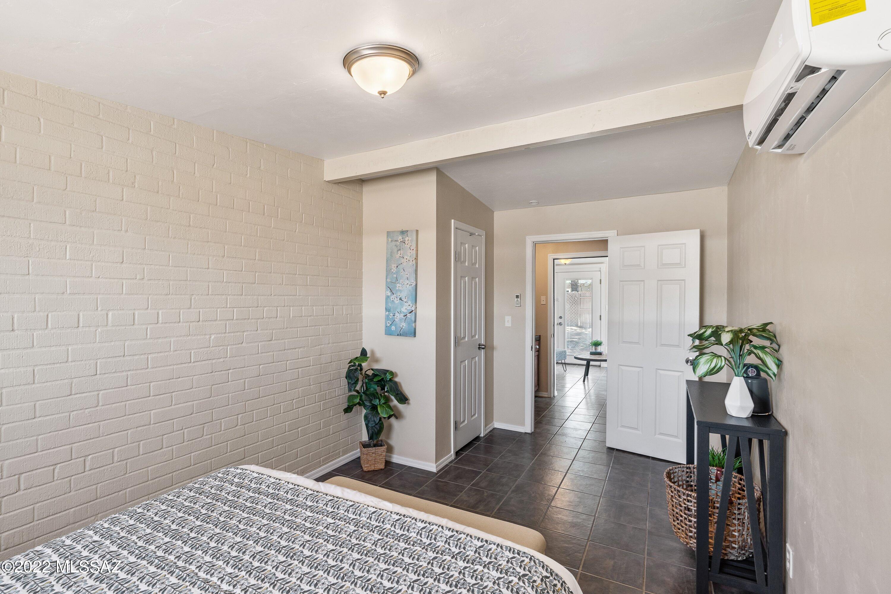 Craycroft Terrace - Residential Lease