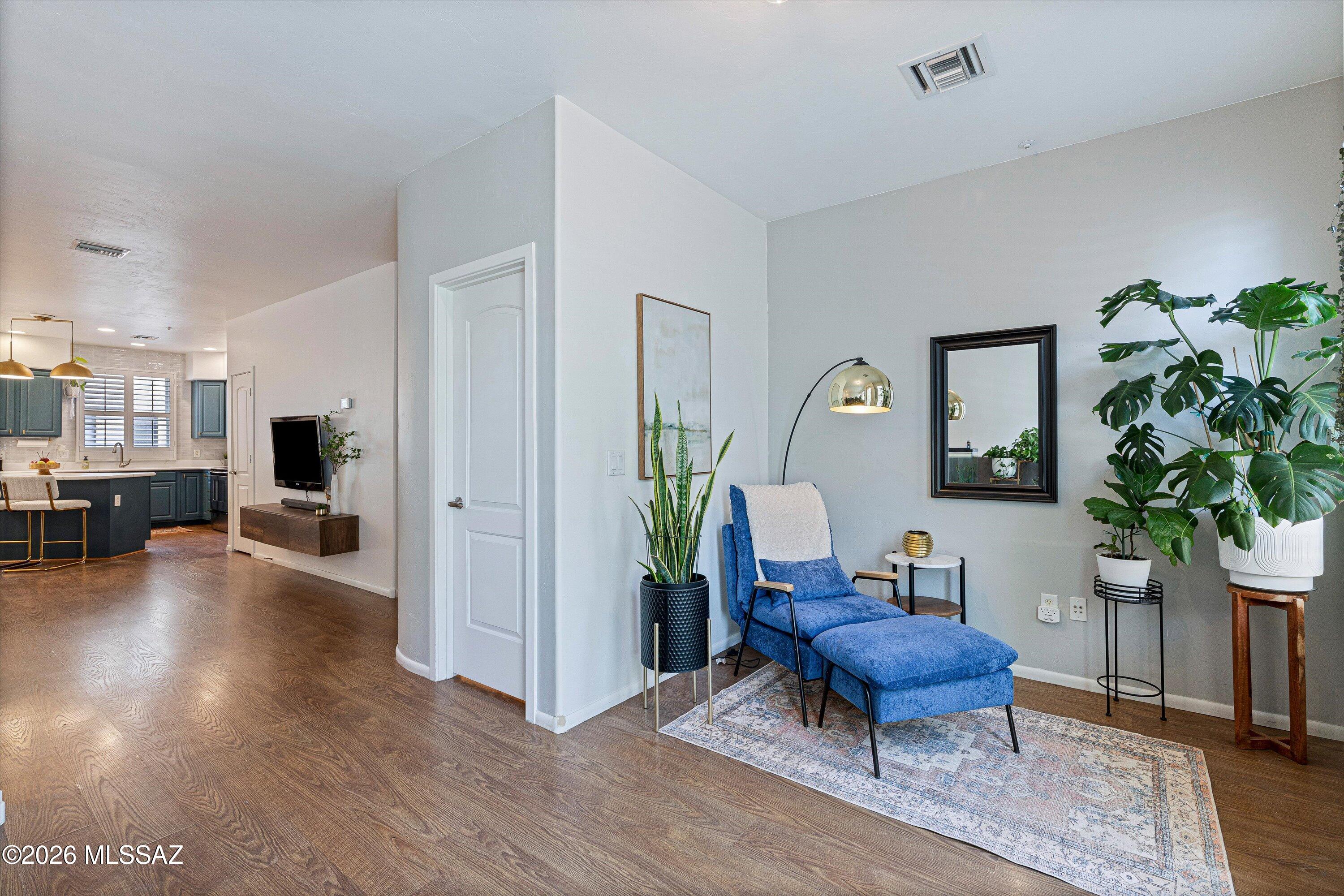 River Walk (1-140) - Residential