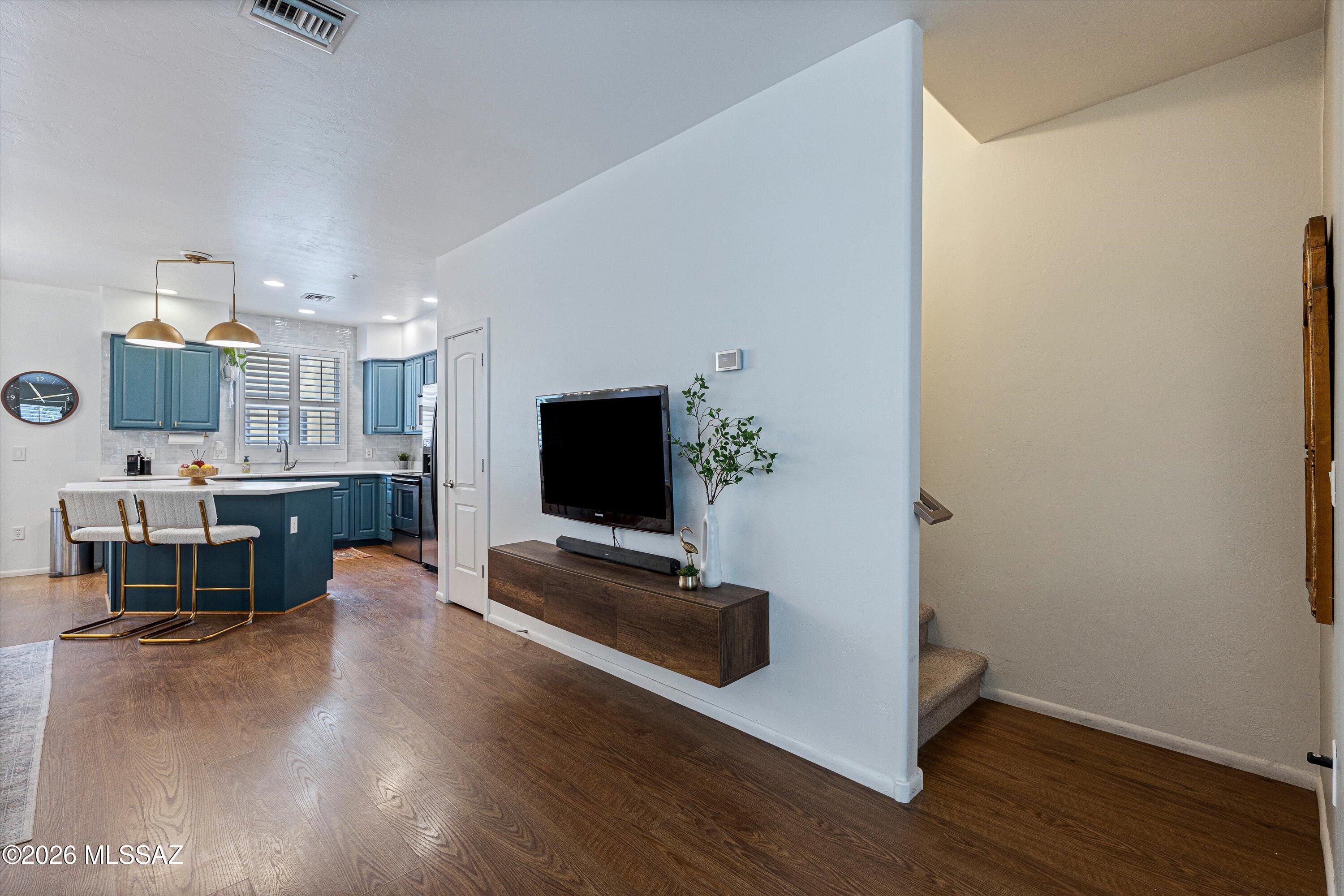 River Walk (1-140) - Residential
