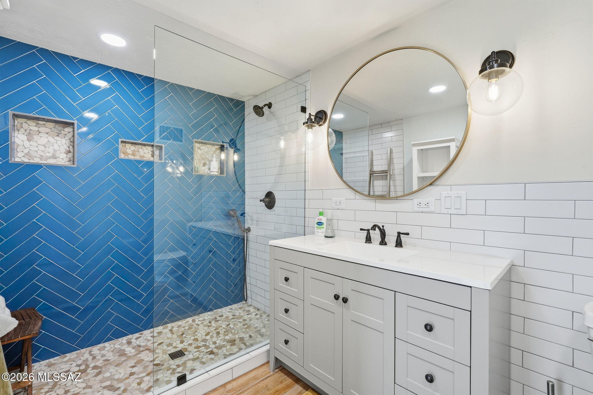 Kingston Knolls Terrace - Residential
