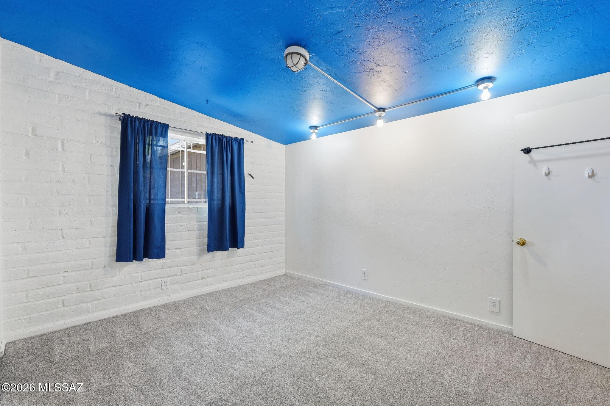 Kingston Knolls Terrace - Residential
