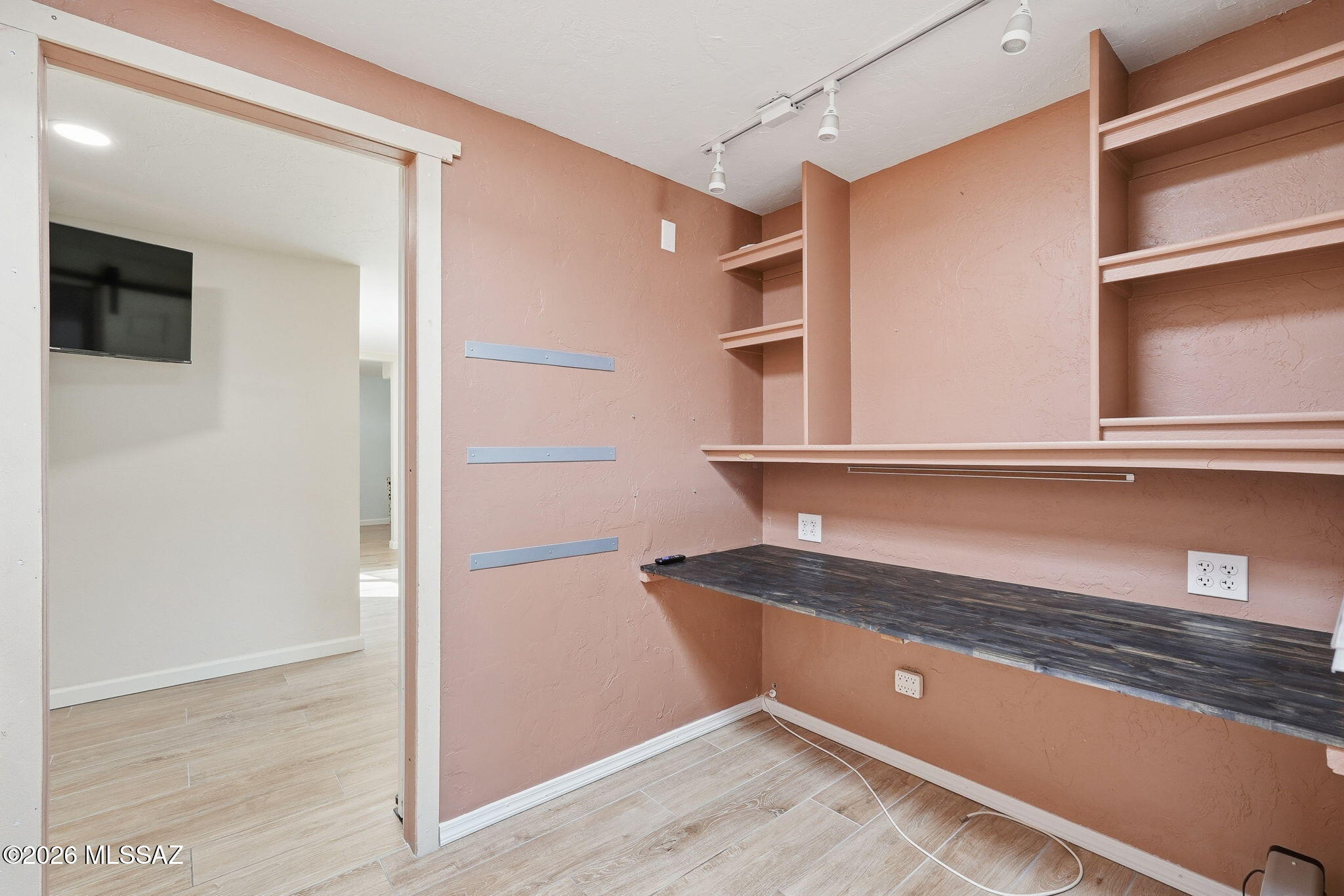Kingston Knolls Terrace - Residential