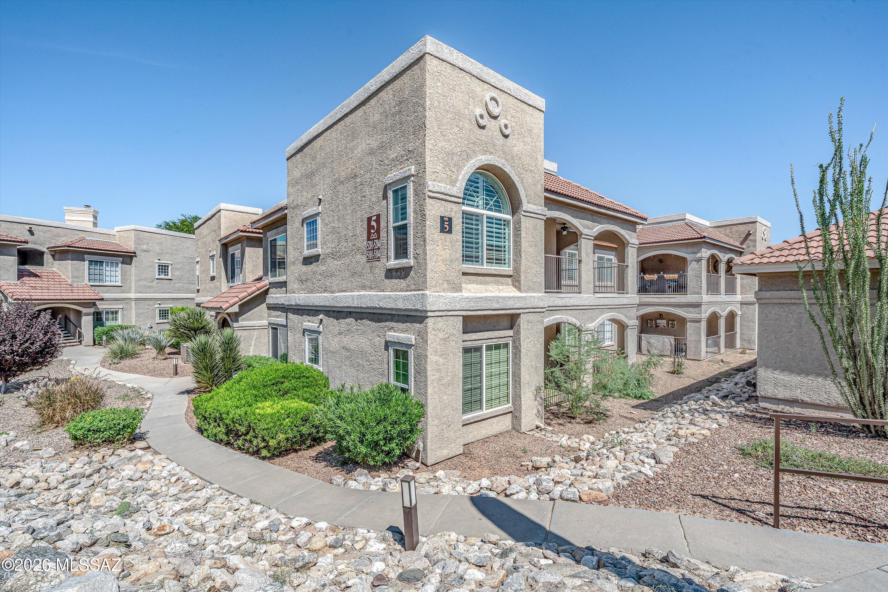 The Boulders at La Reserve Condominiums - Residential