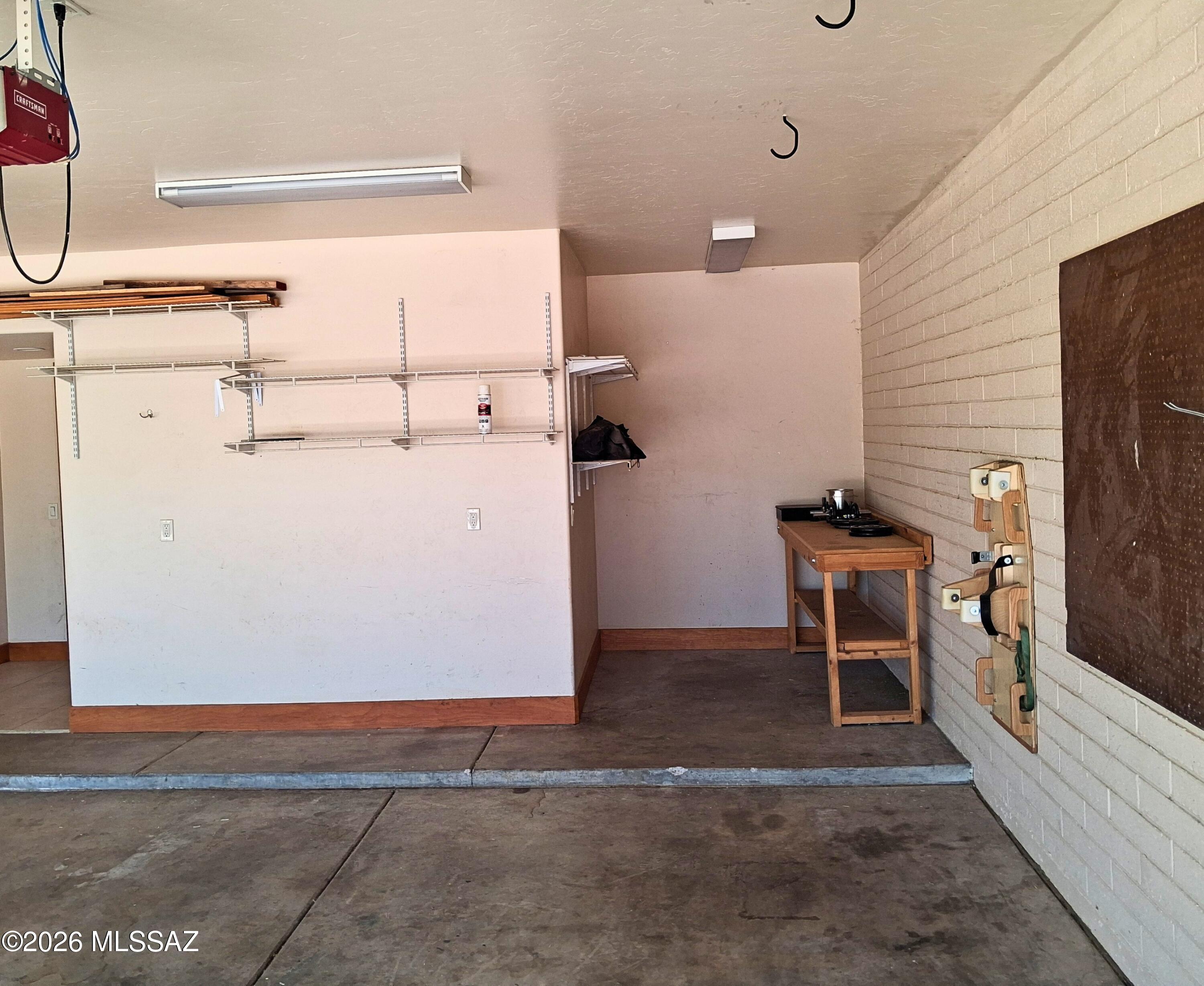Catalina Madre (71-127) - Residential