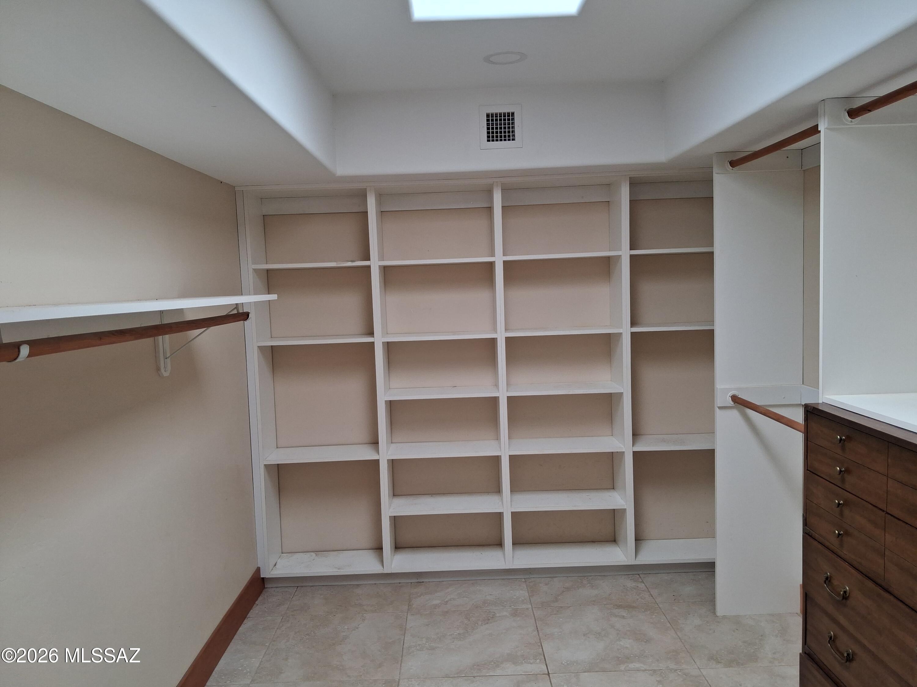Catalina Madre (71-127) - Residential