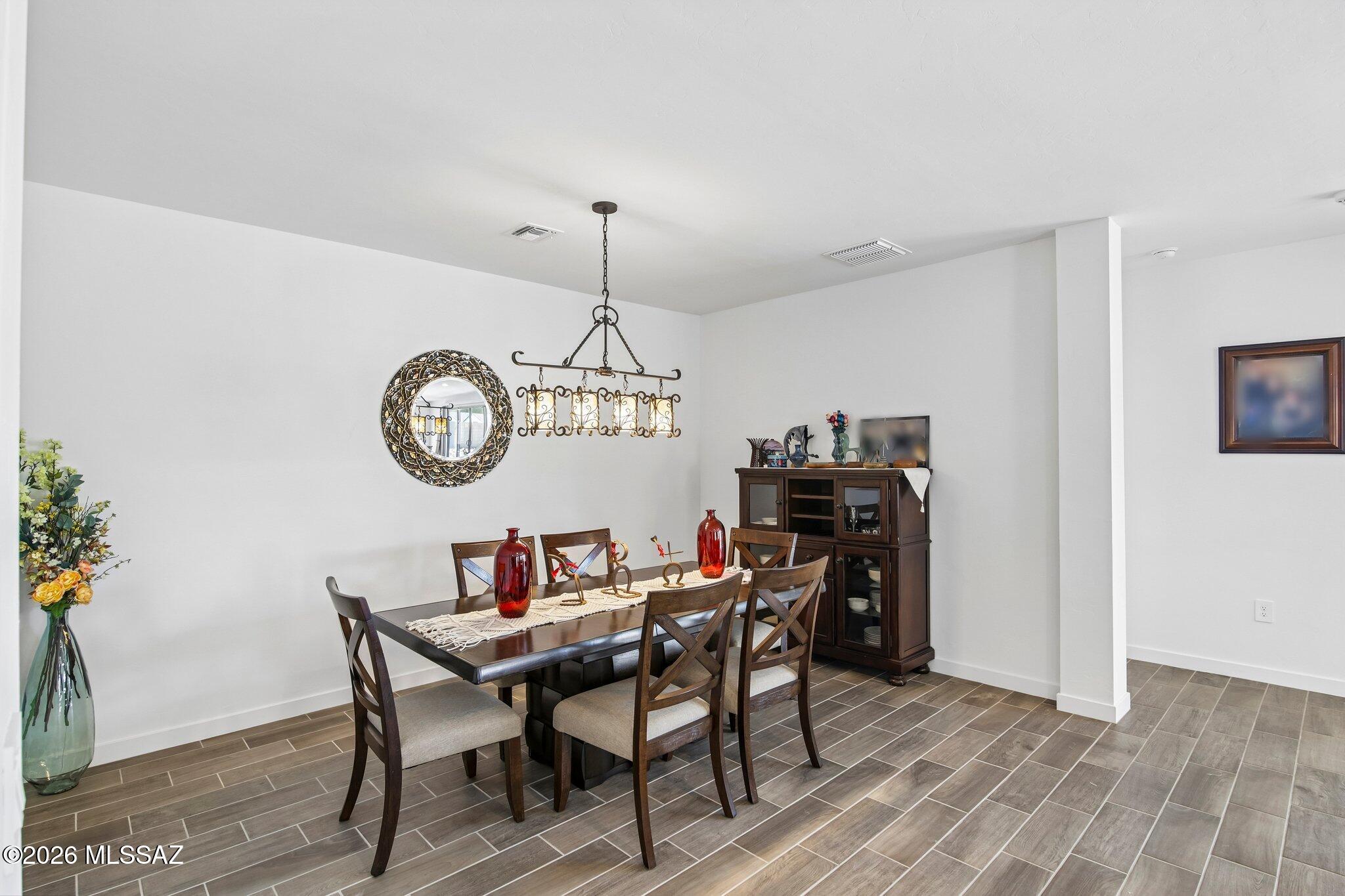 New Tucson Unit NO. 8 (1-455) - Residential Lease