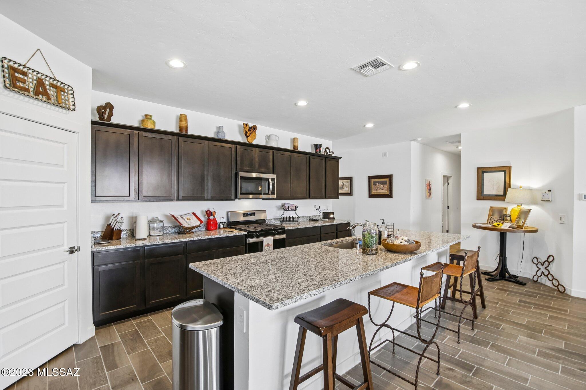 New Tucson Unit NO. 8 (1-455) - Residential Lease