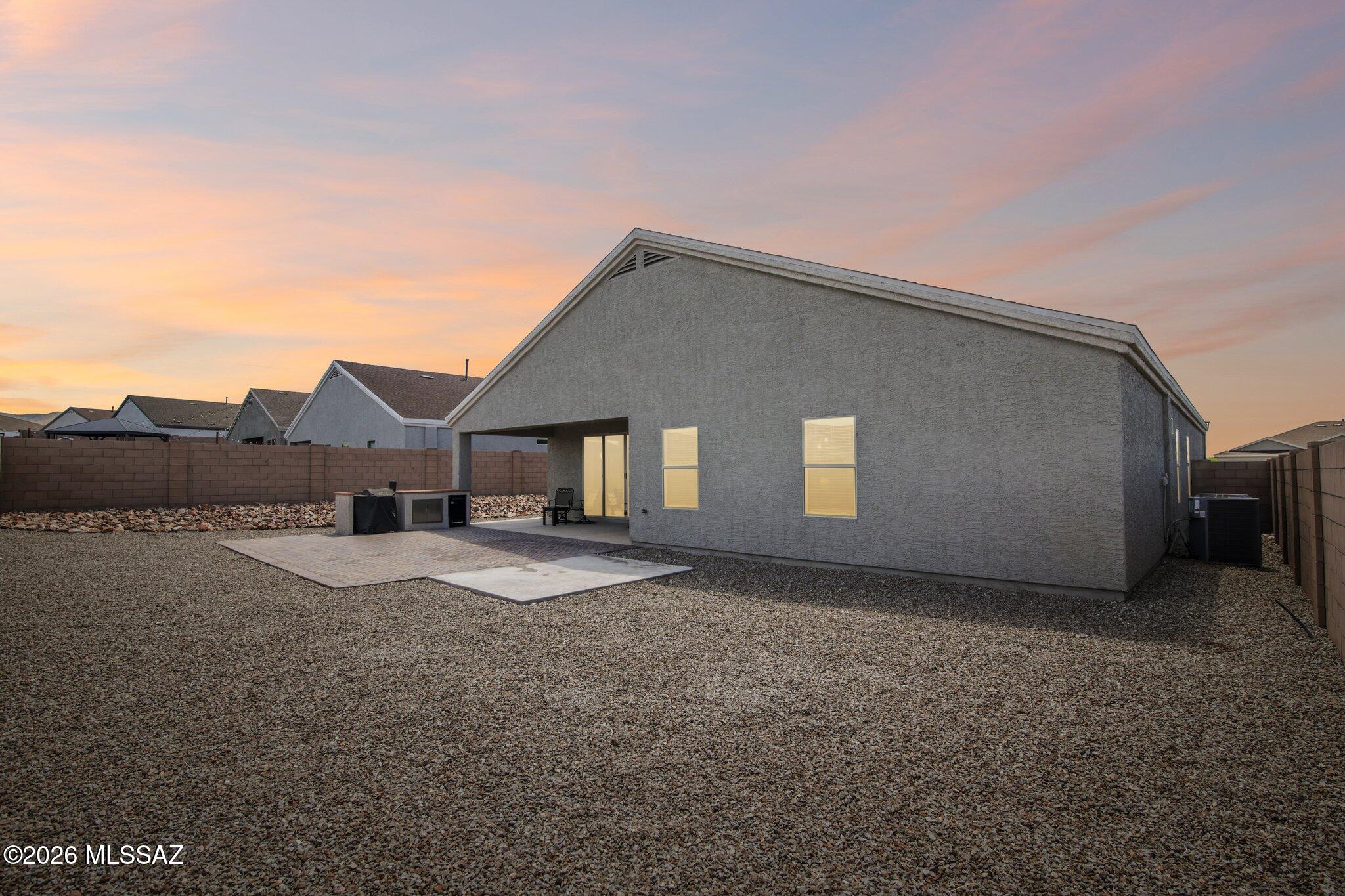 New Tucson Unit NO. 8 (1-455) - Residential Lease