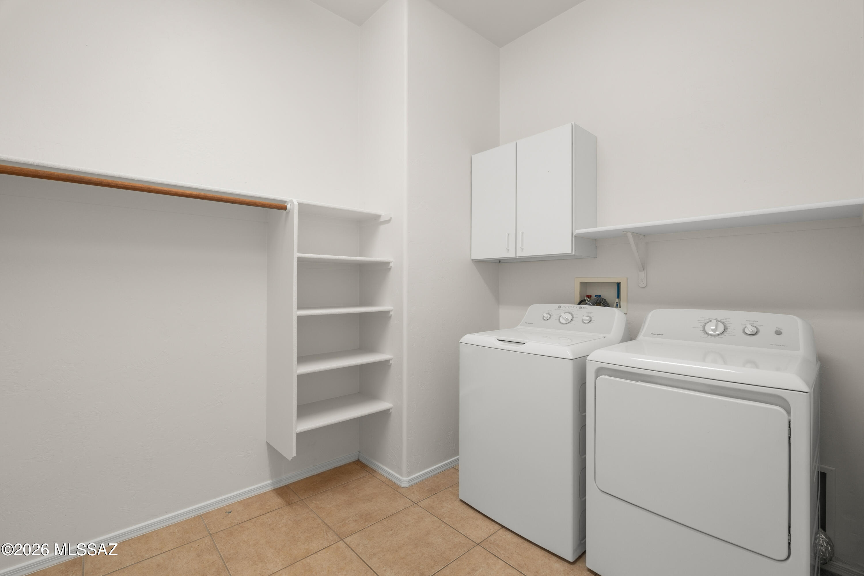 New Tucson Unit NO. 8 (1-455) - Residential Lease