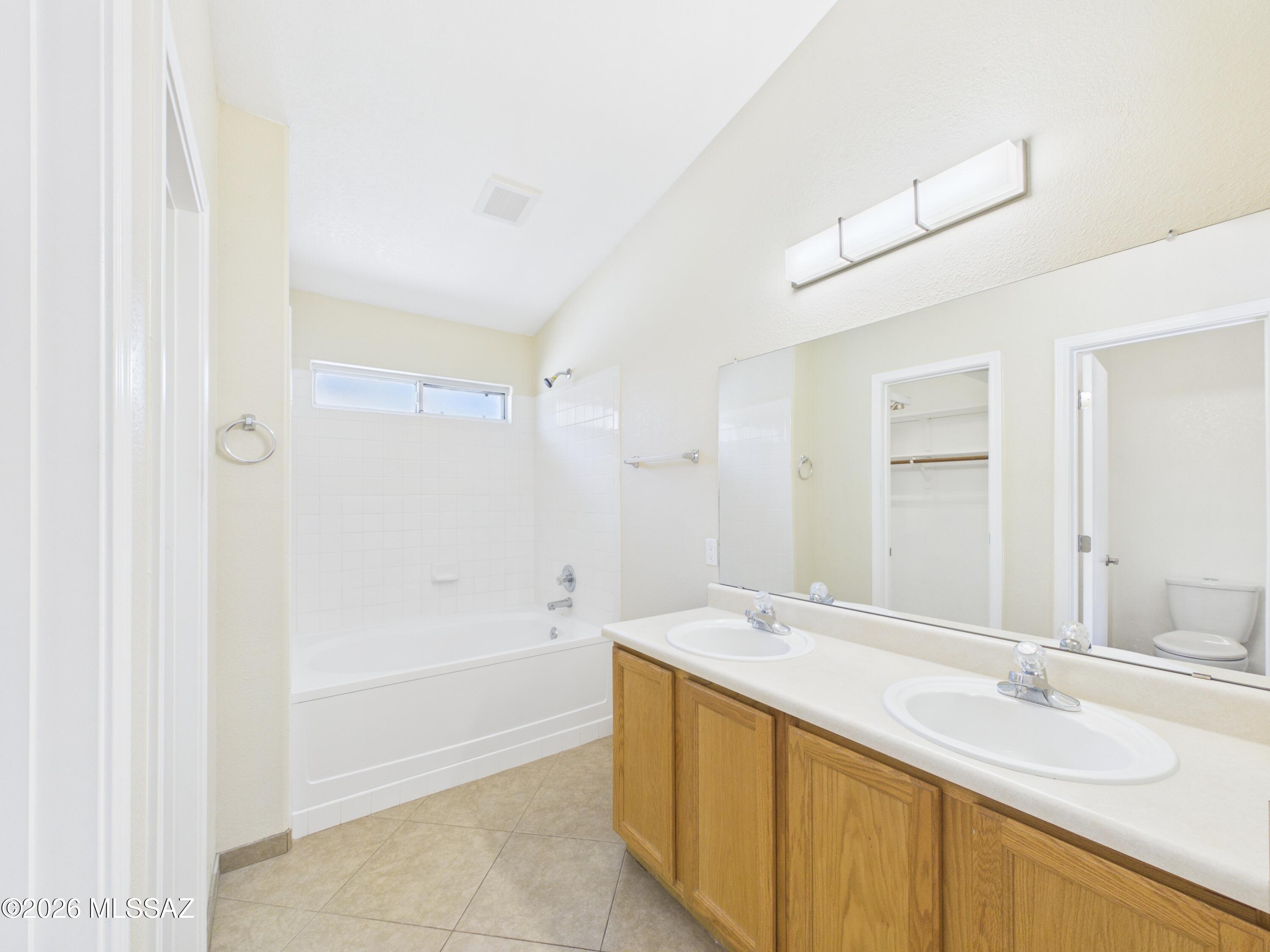Elliott Homes At Rita Ranch (1-521) - Residential