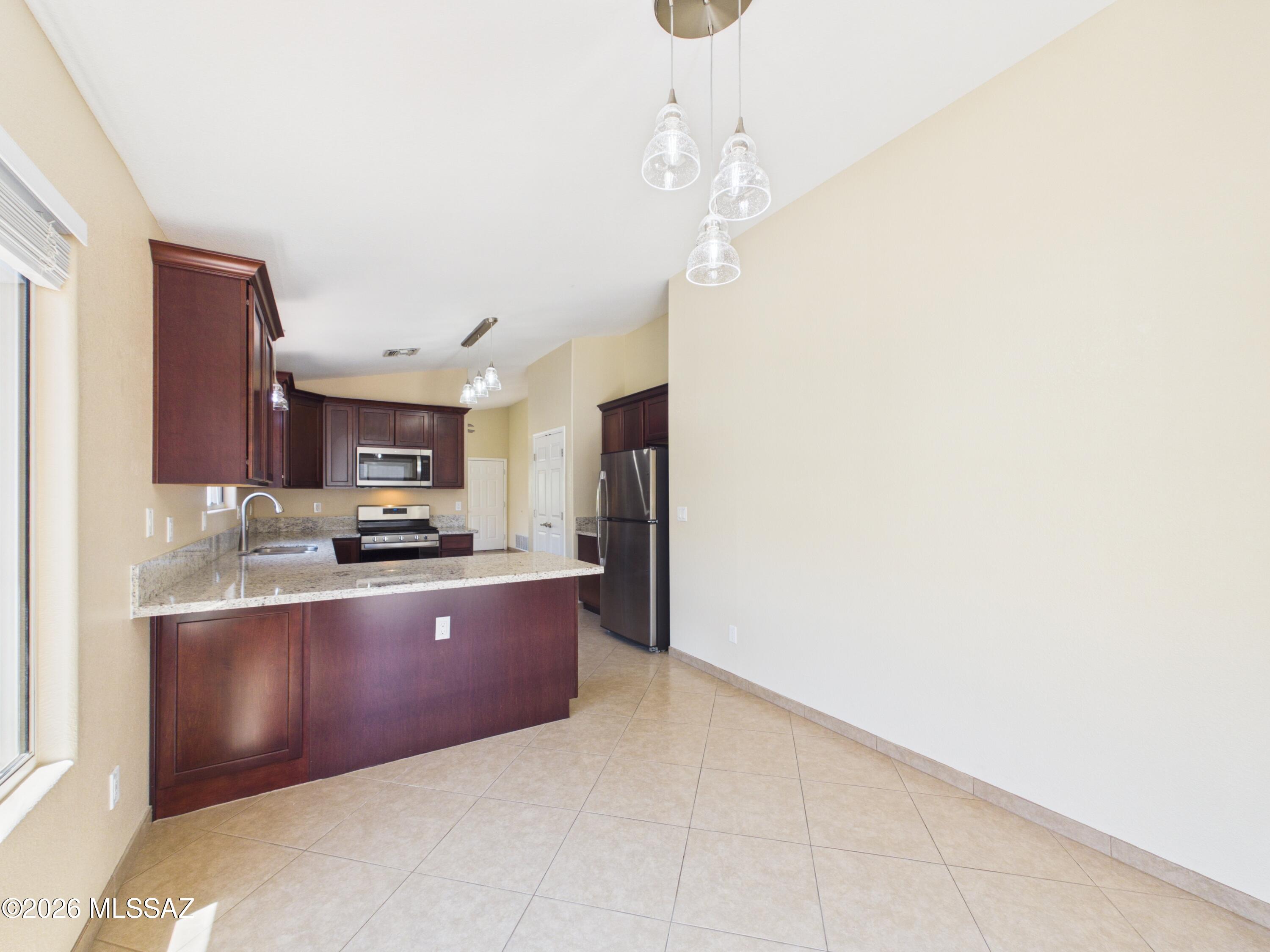 Elliott Homes At Rita Ranch (1-521) - Residential
