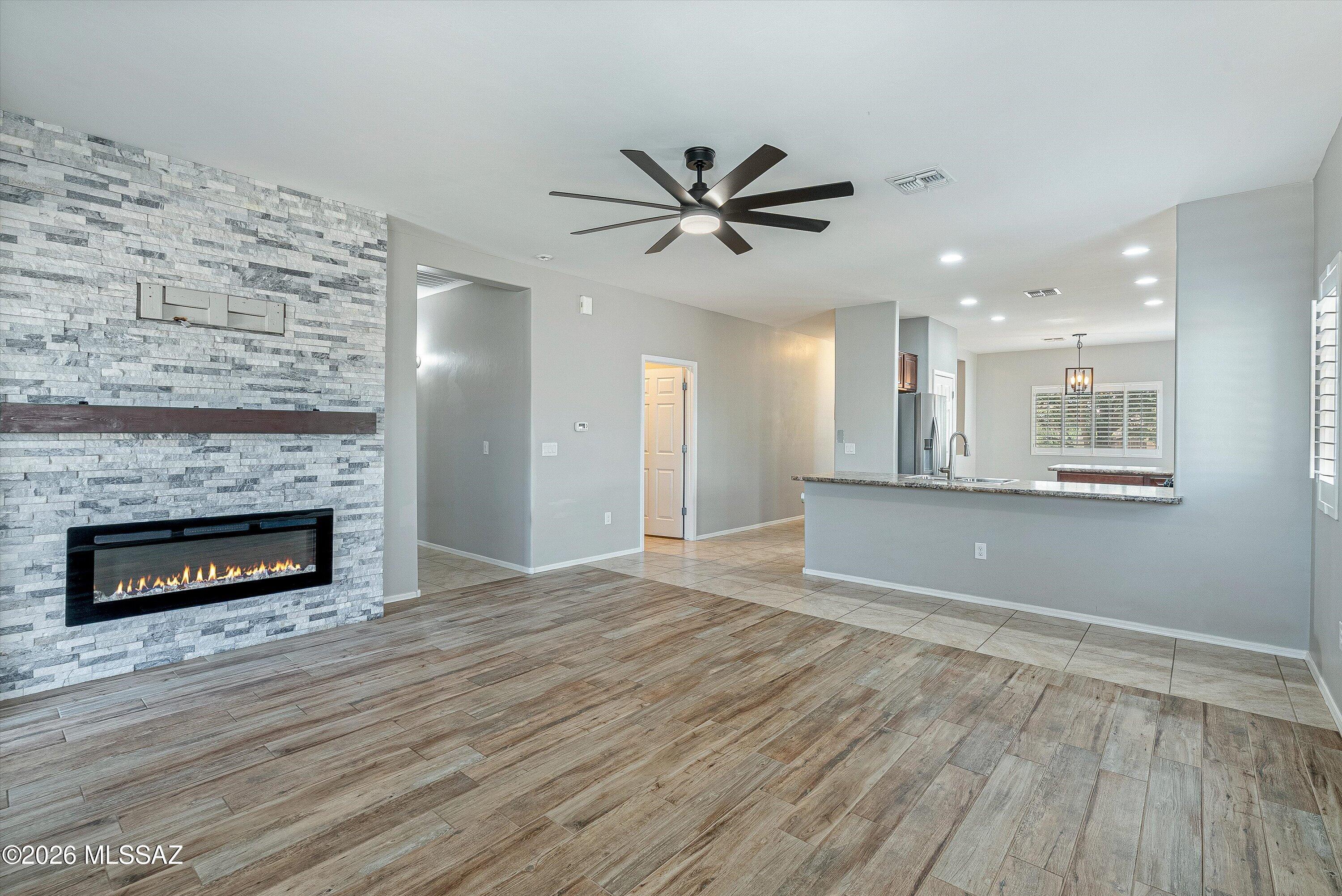 New Tucson Unit NO. 5 (1-312) - Residential
