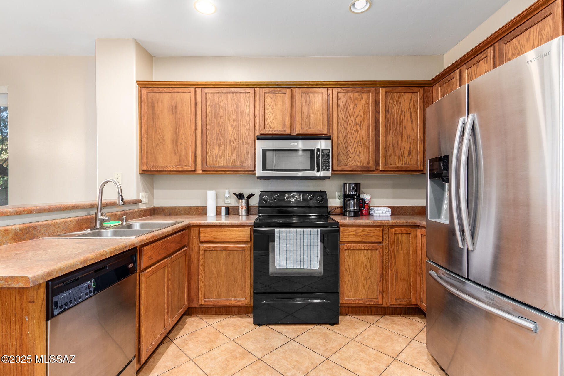 Paseo Estrella (1-104) - Residential Lease