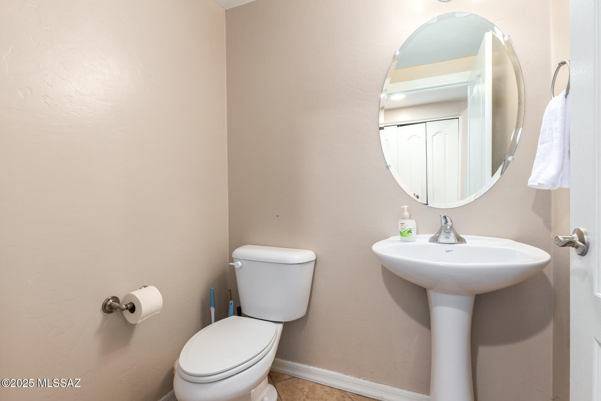 Paseo Estrella (1-104) - Residential Lease