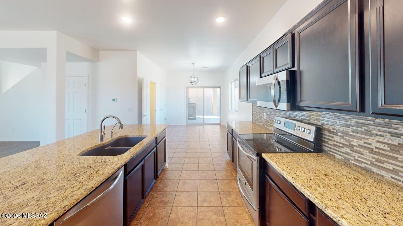 Vista Montana Estates - Residential Lease