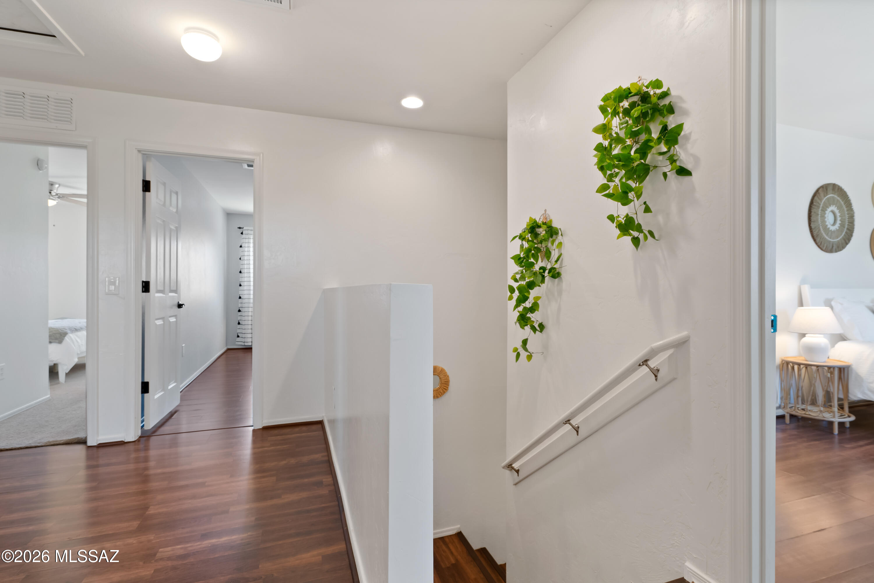 Countryside Manor (1-52) - Residential