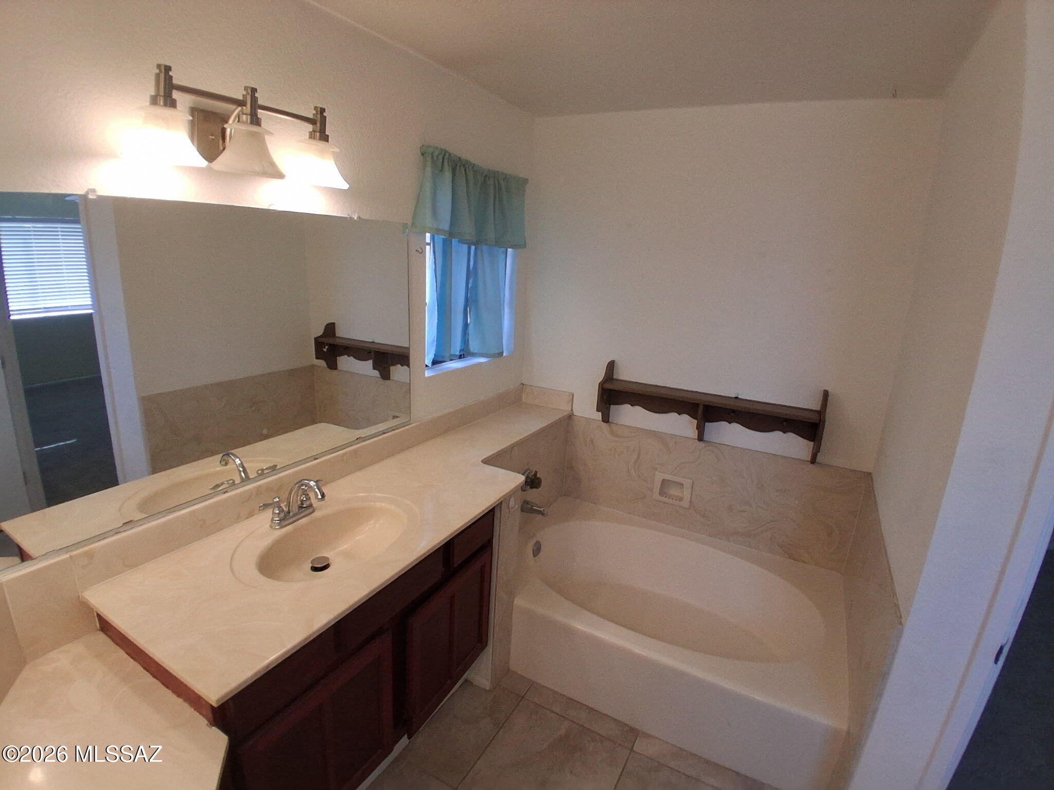 Kachina Meadows(1-82) - Residential Lease
