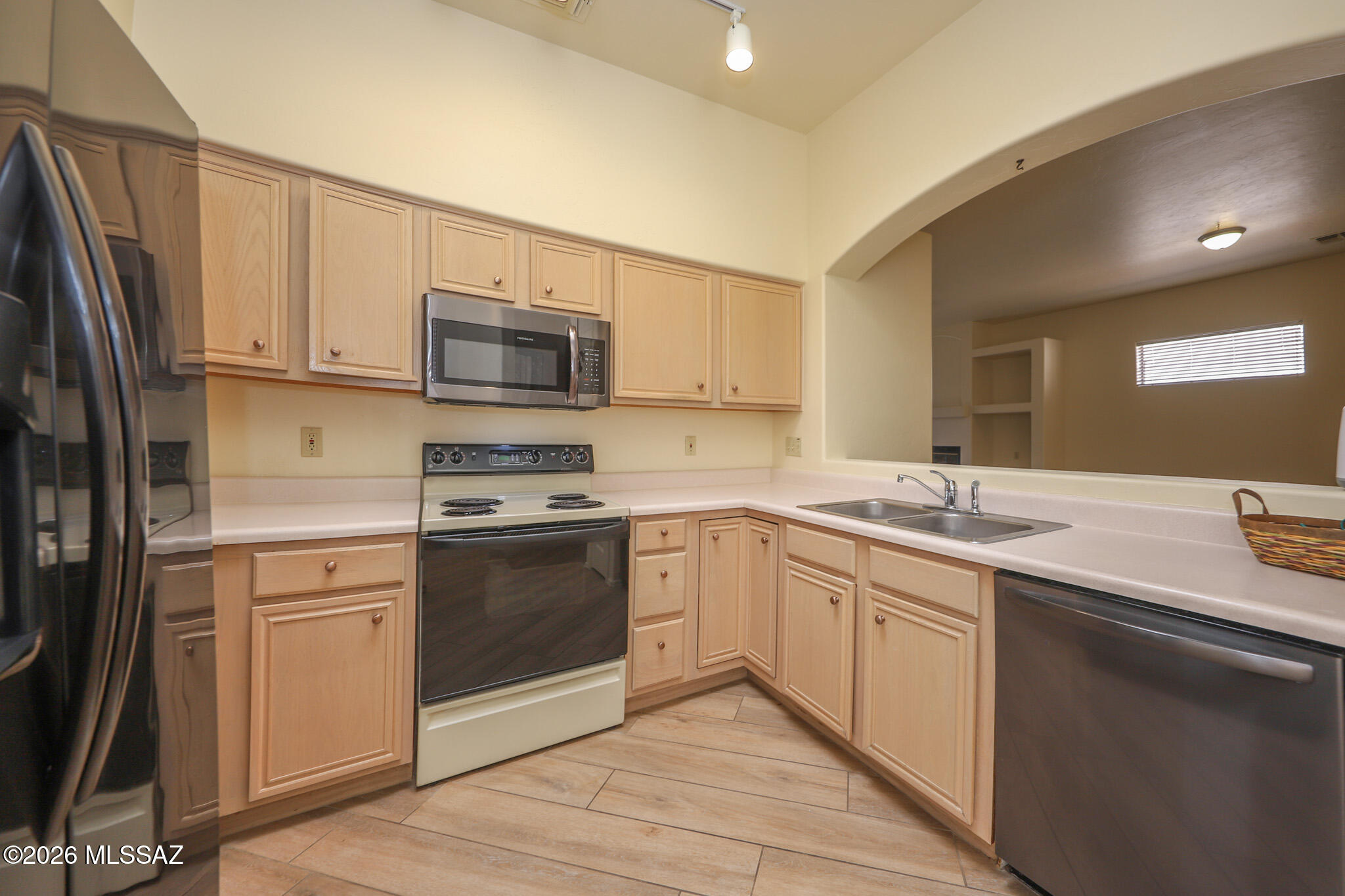 Rancho Esperero (1-343) - Residential Lease