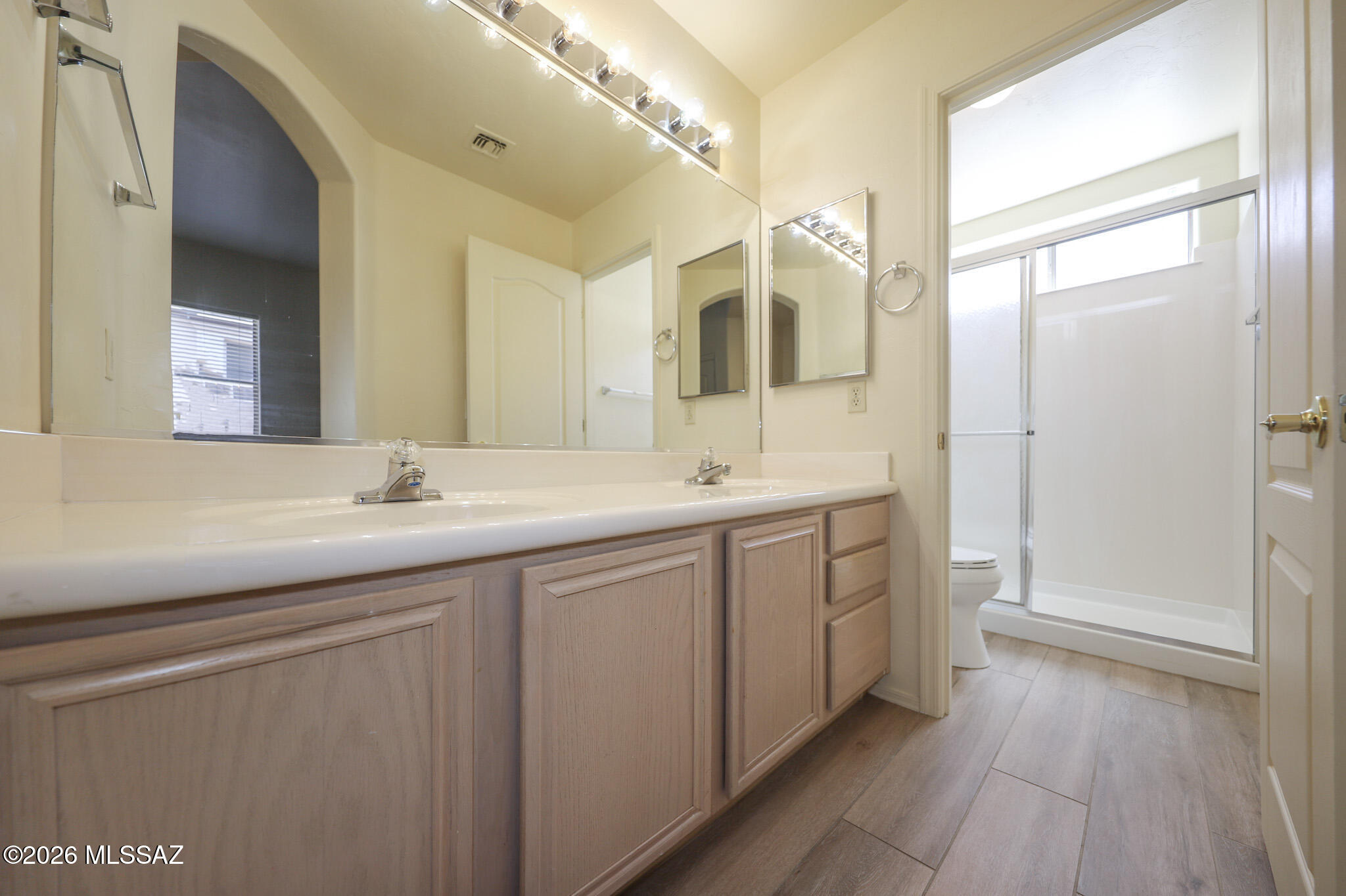 Rancho Esperero (1-343) - Residential Lease