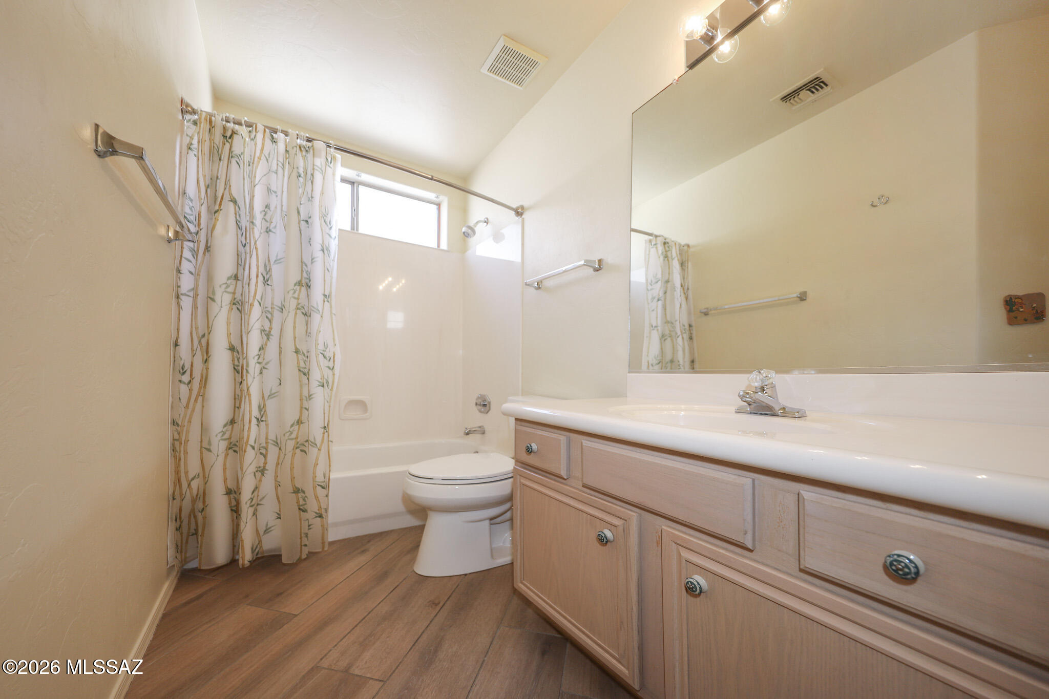 Rancho Esperero (1-343) - Residential Lease